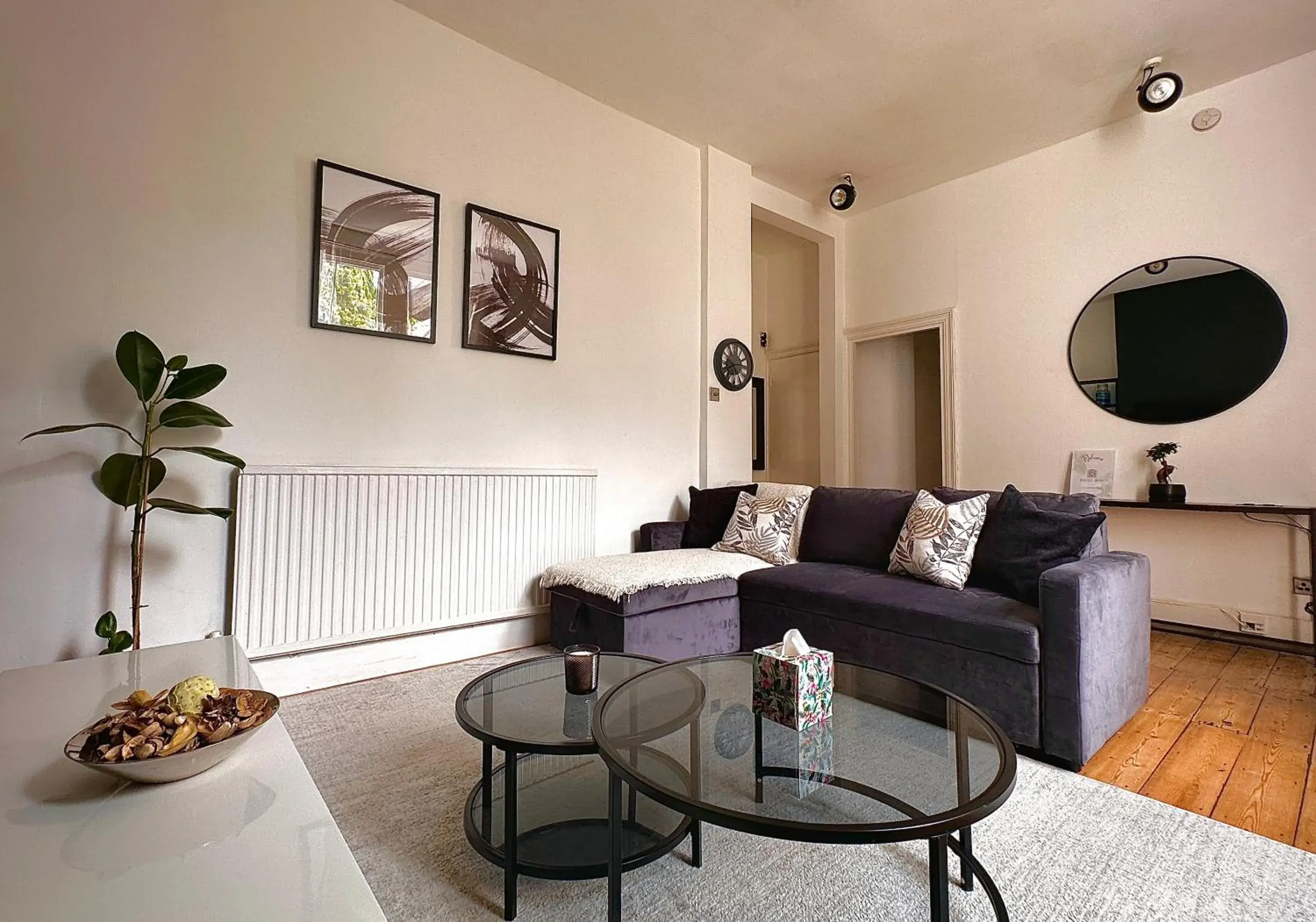 Fulham Tranquil 2BD King Bed Home with Parking & Gdn Fulham Tranquil 2BD King Bed Home with Parking & Gdn