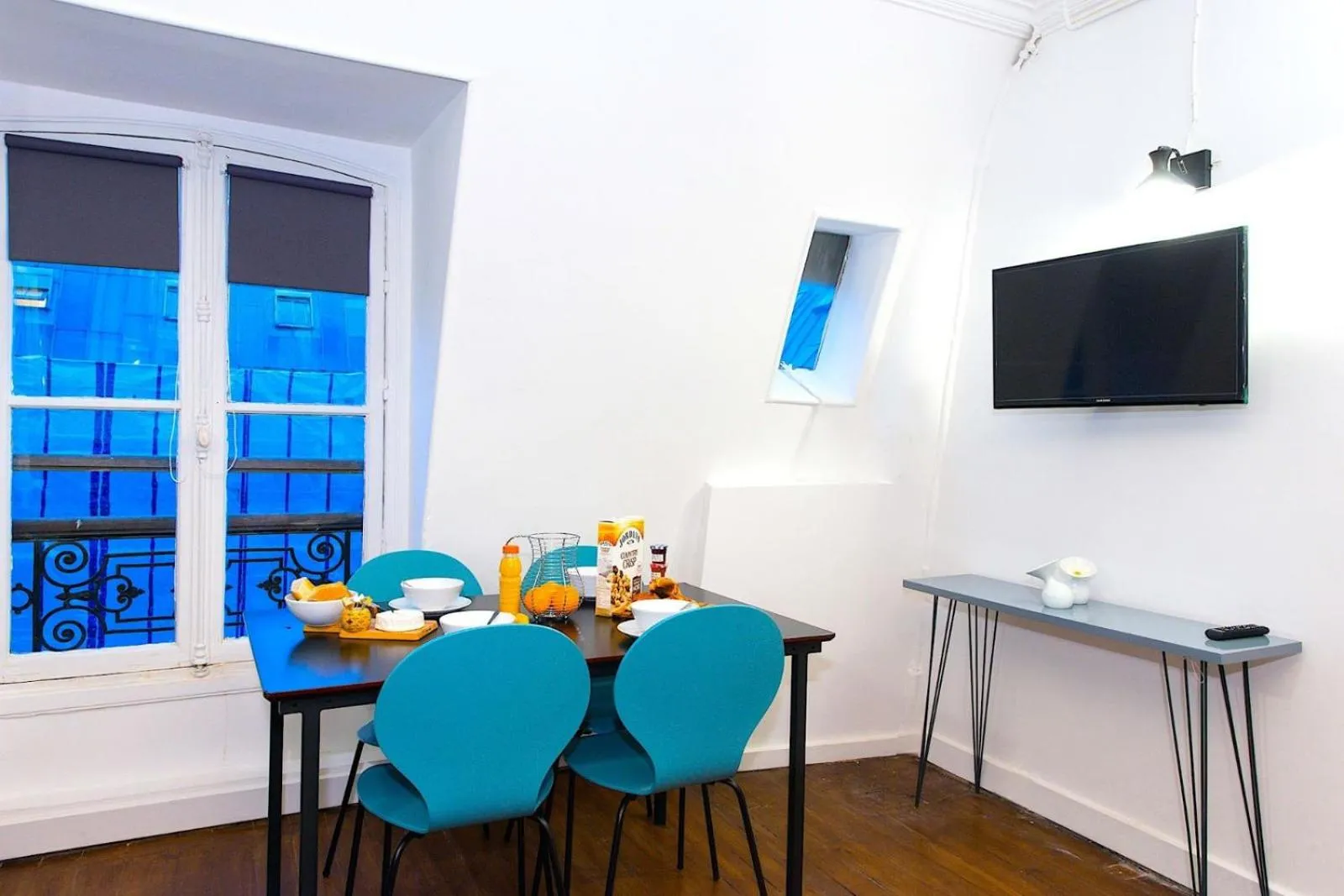 TV and multimedia in Sweett - Saint Honore