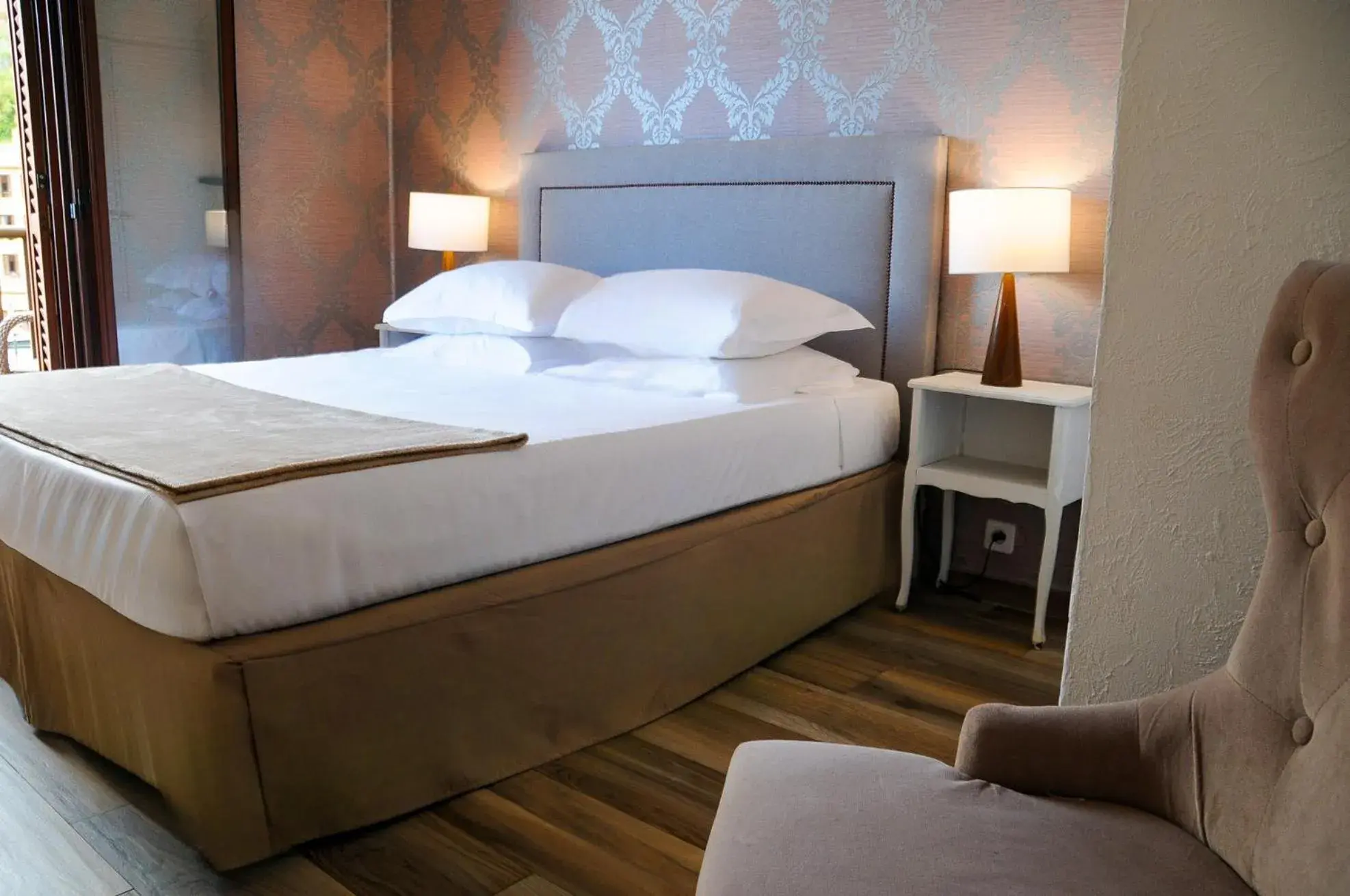 Large Double Room in Hôtel Le Golfe Ecolabel EU Large Double Room in Hôtel Le Golfe Ecolabel EU