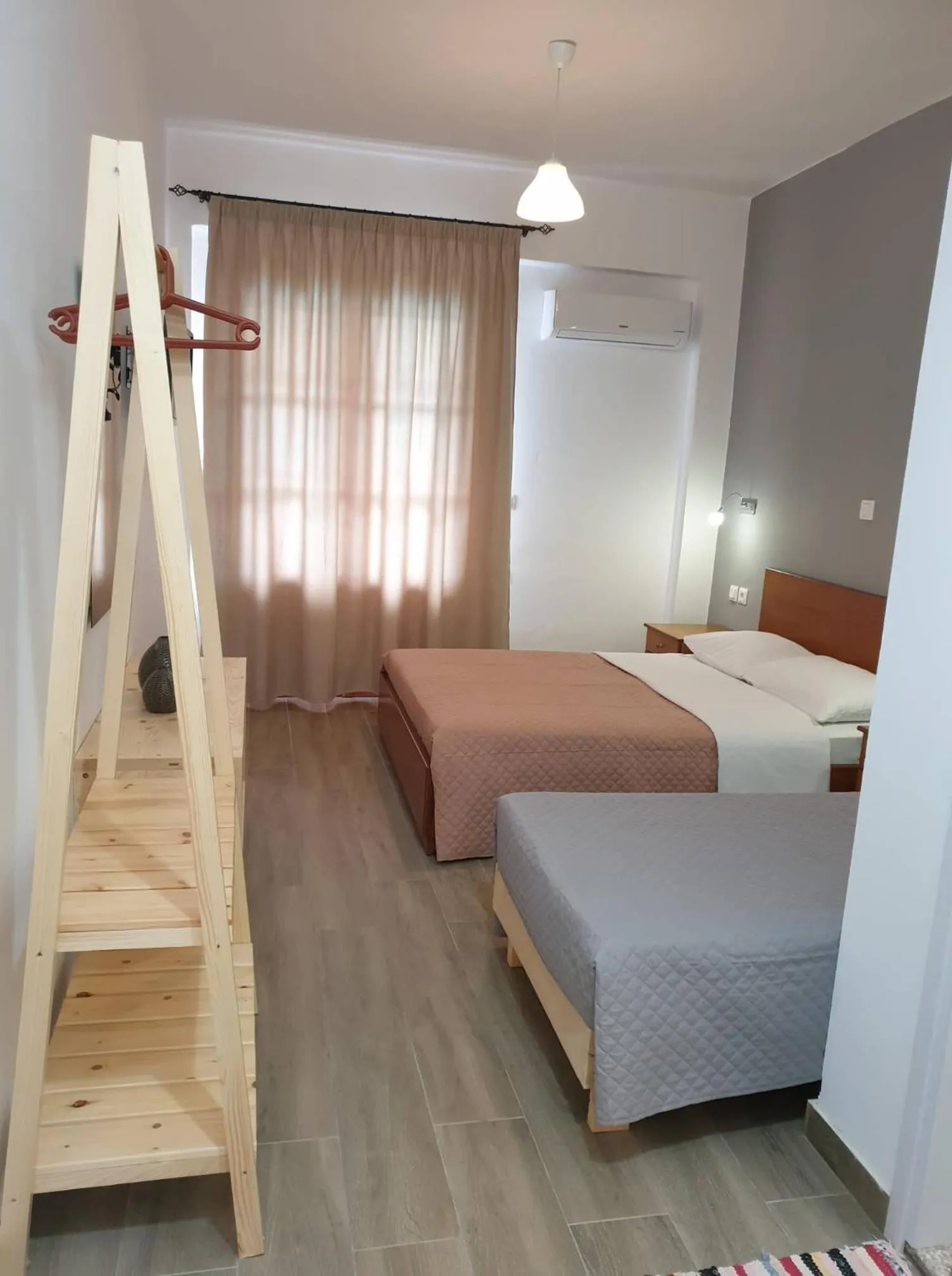 Apart-Hotel Llazari