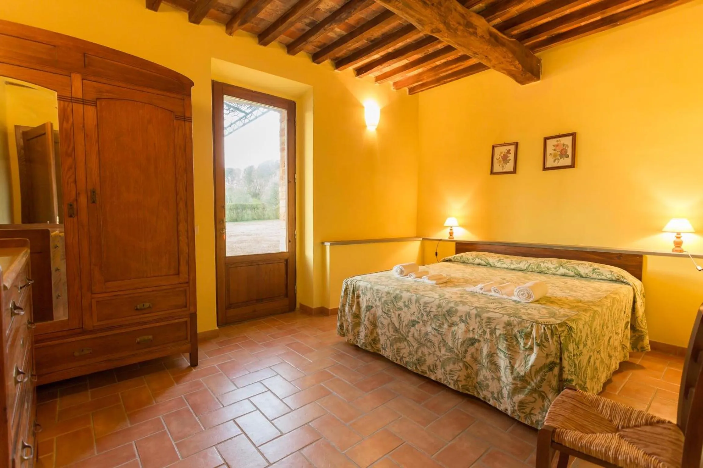 Photo of the whole room, Bed in Tenuta Di Monaciano