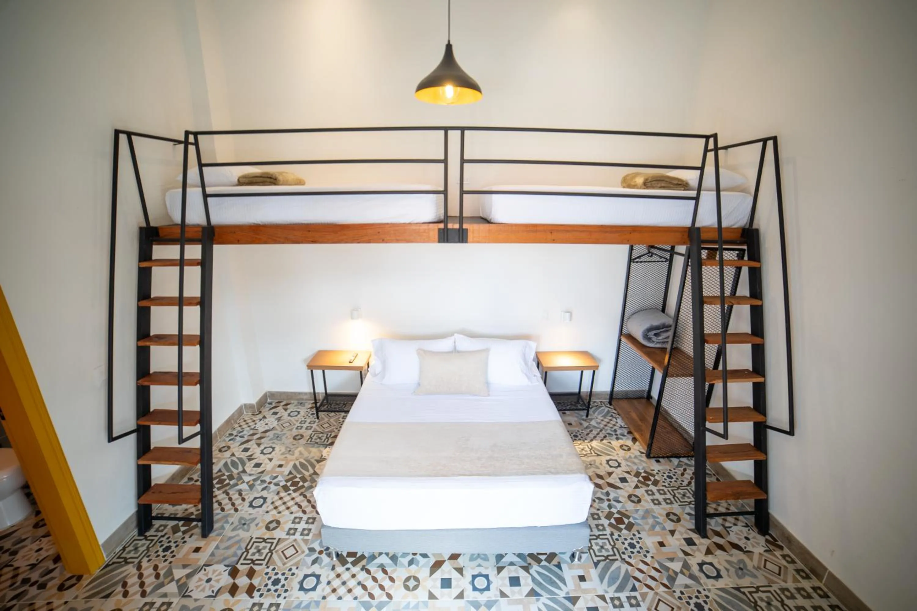 Photo of the whole room, Bed in Casa Serafin Hotel
