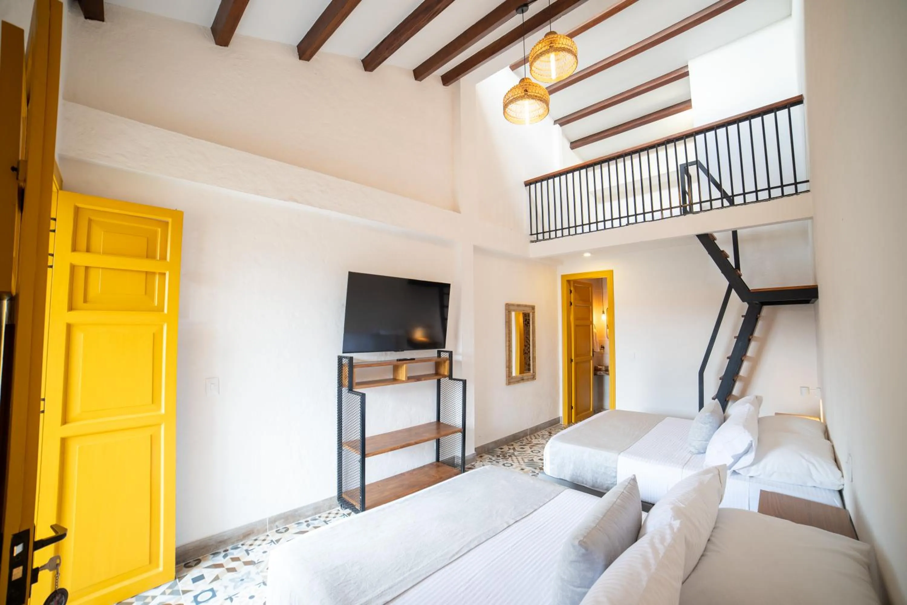 Photo of the whole room, Bed in Casa Serafin Hotel