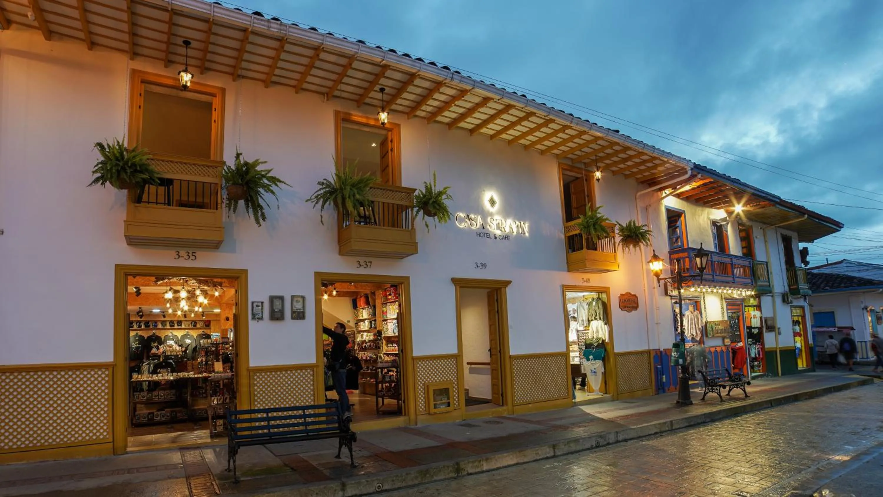 Property building in Casa Serafin Hotel