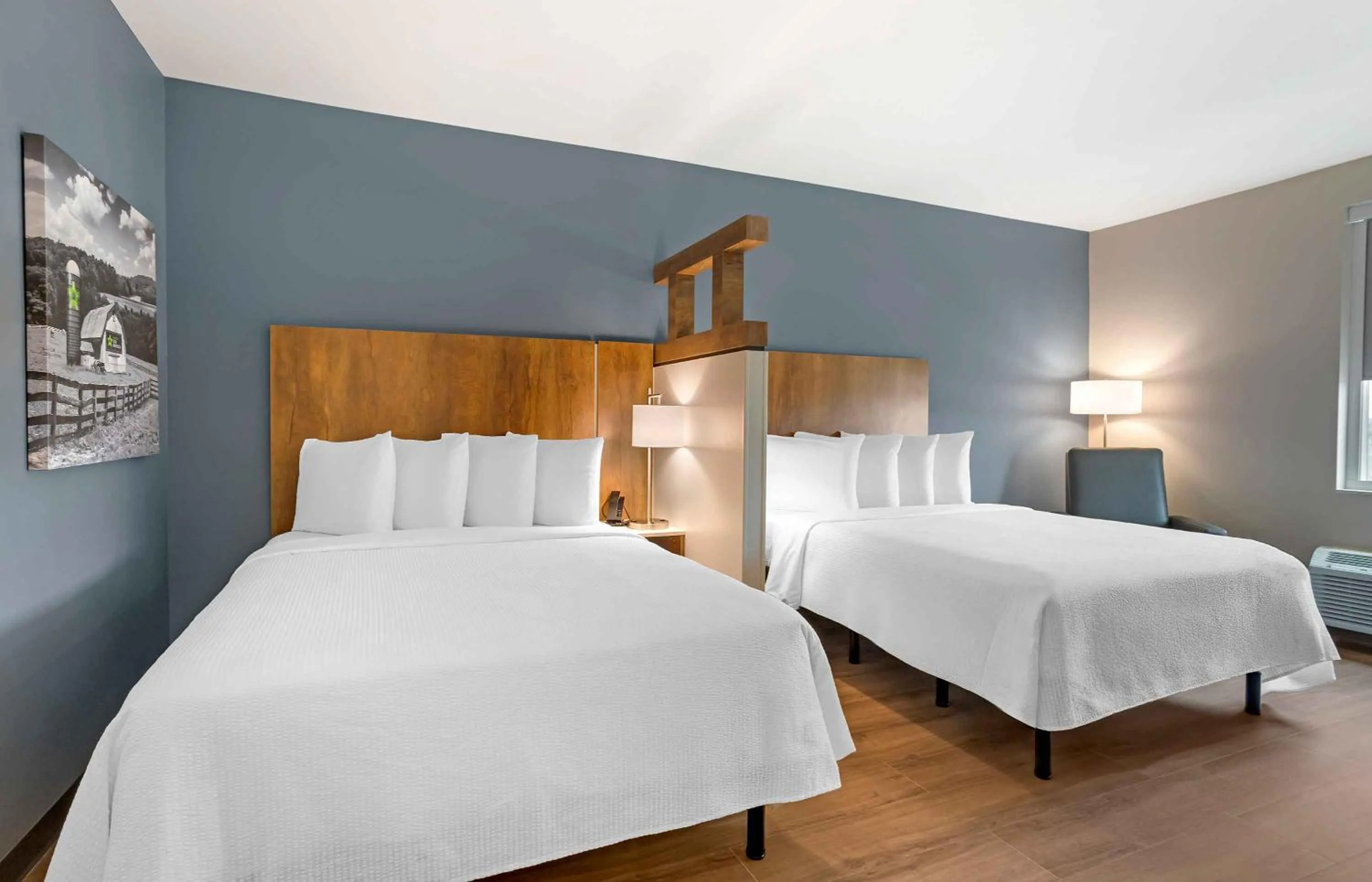 Bed in Extended Stay America Premier Suites - Bradenton