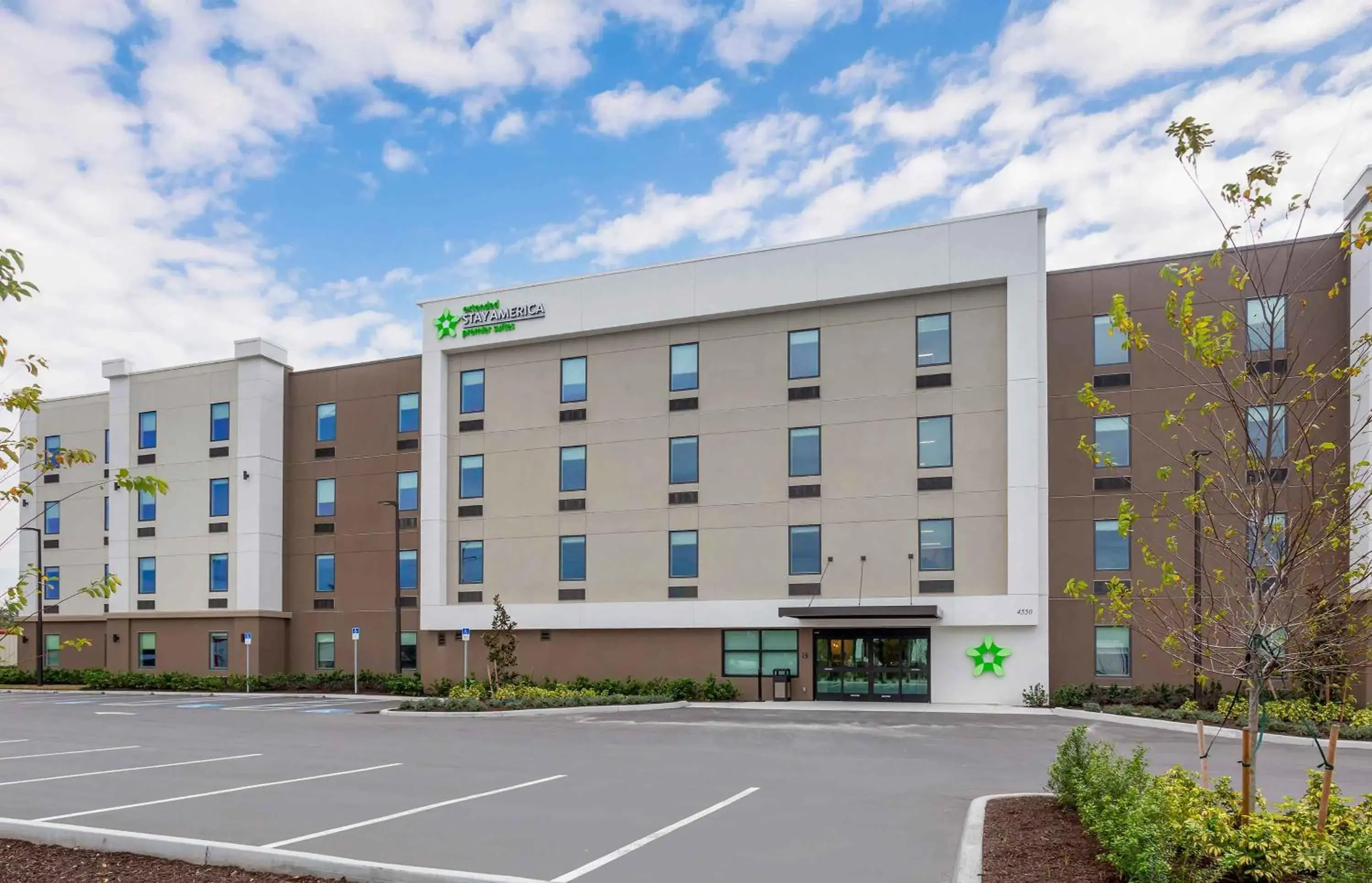 Property building in Extended Stay America Premier Suites - Bradenton Property building in Extended Stay America Premier Suites - Bradenton