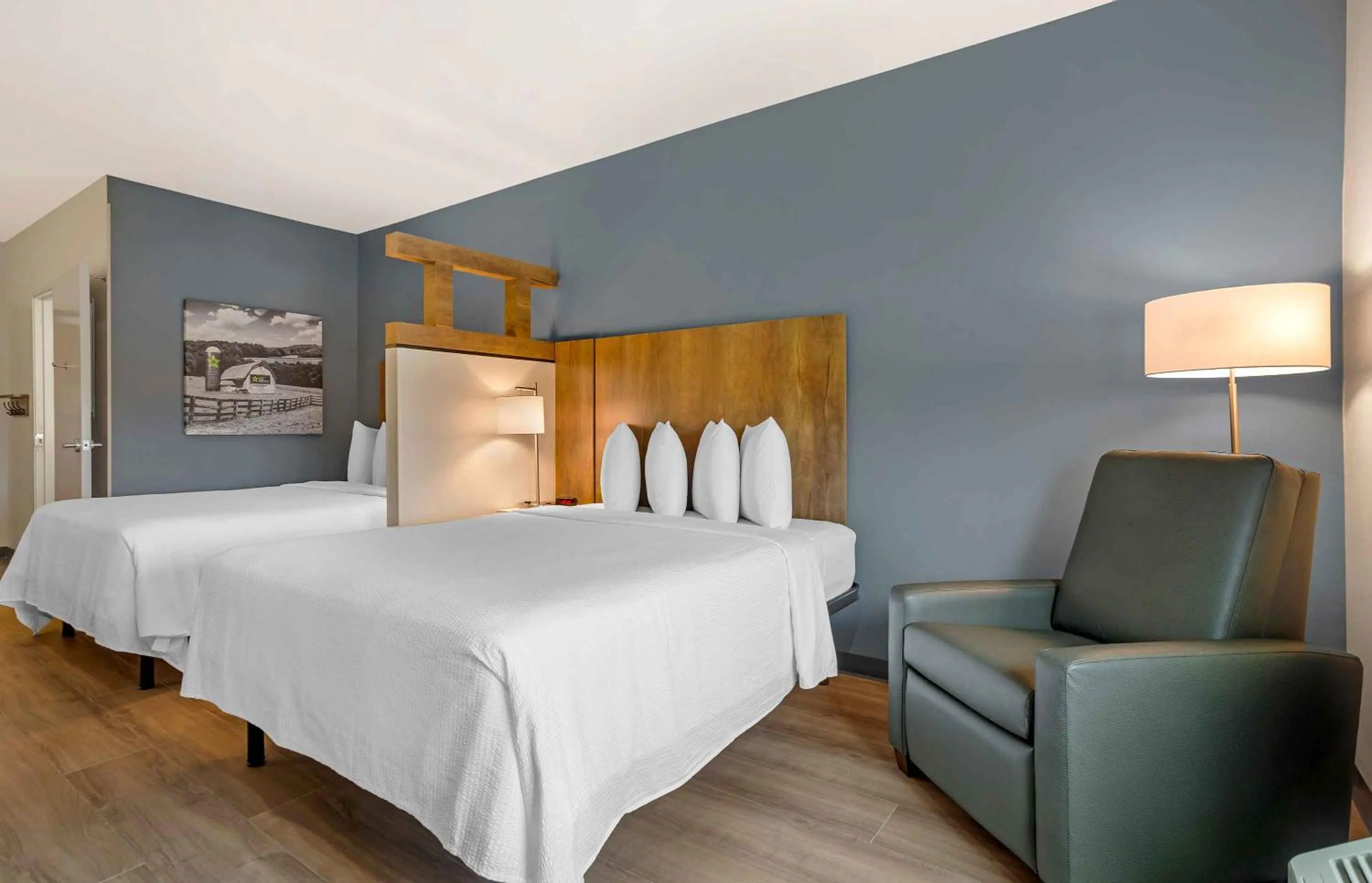 Bed in Extended Stay America Premier Suites - Bradenton