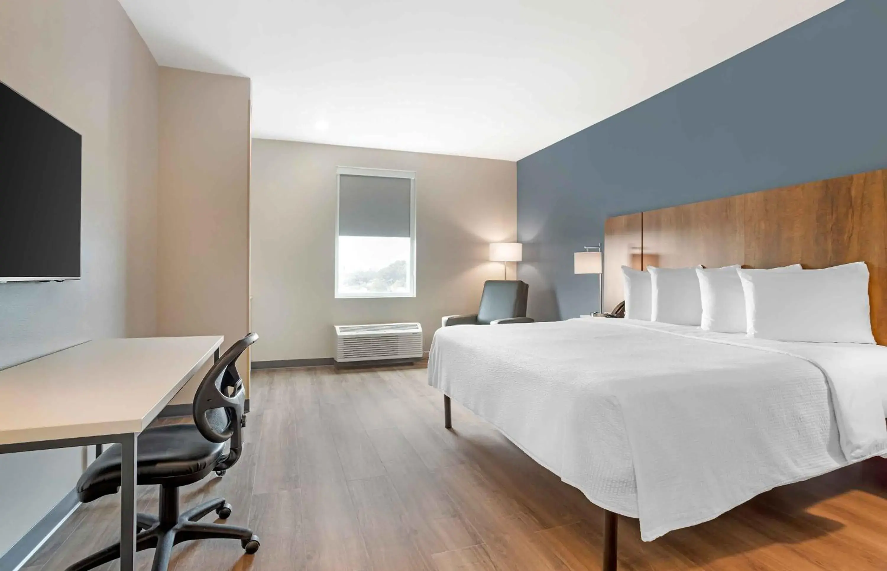 Bed in Extended Stay America Premier Suites - Bradenton Bed in Extended Stay America Premier Suites - Bradenton