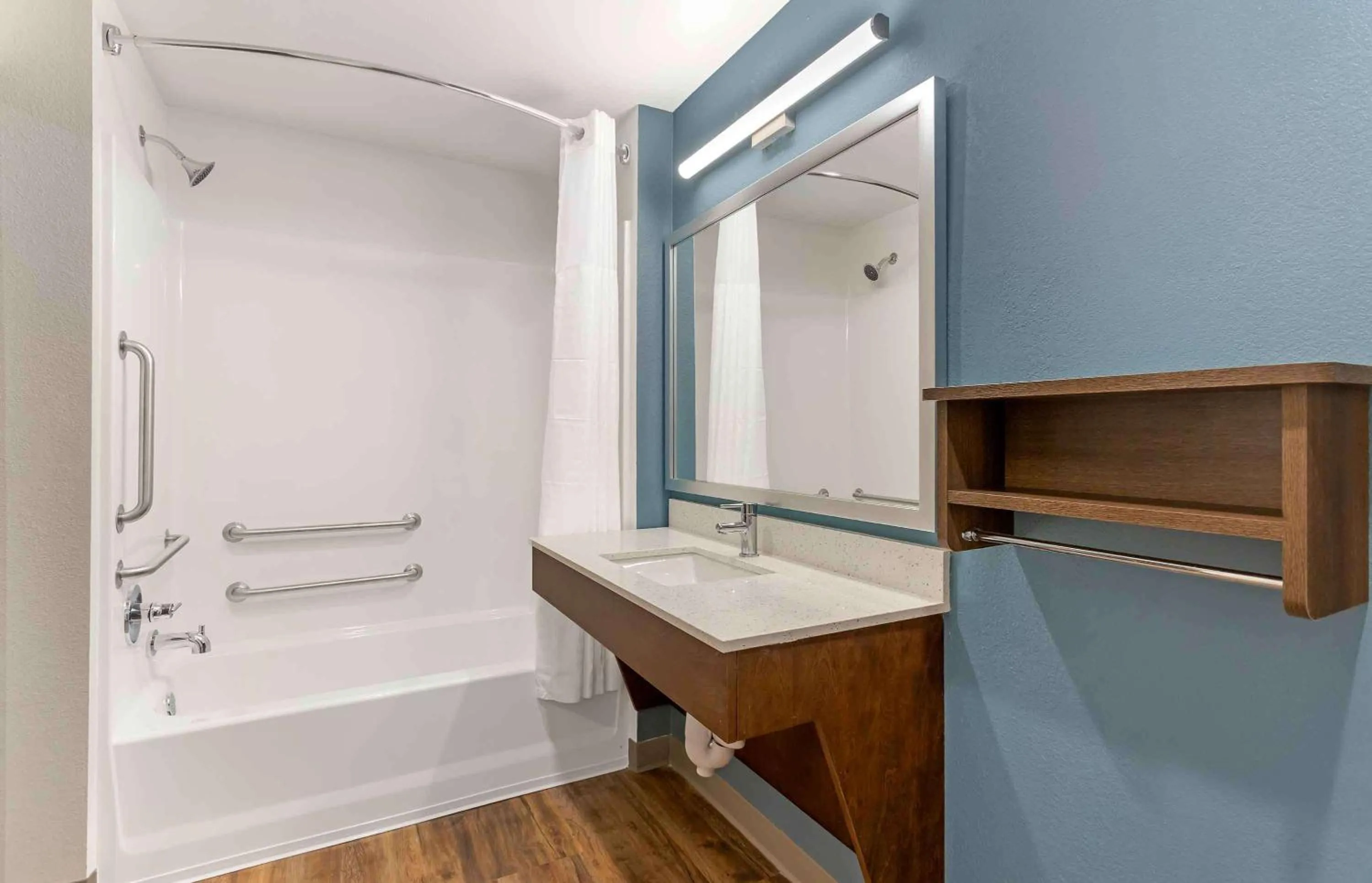 Bathroom in Extended Stay America Suites - Tampa - Casino Area
