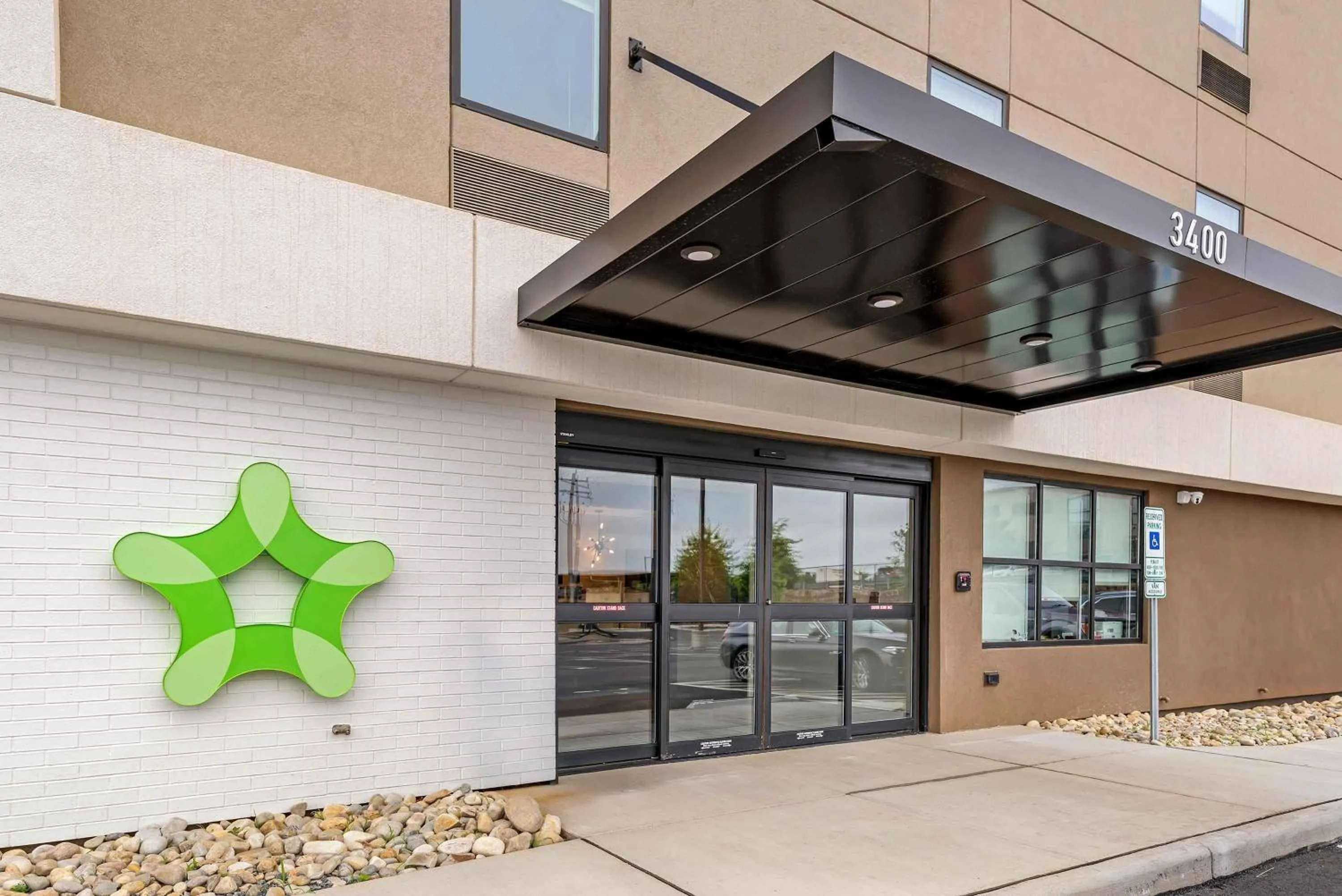 Property building in Extended Stay America Premier Suites - Charlottesville