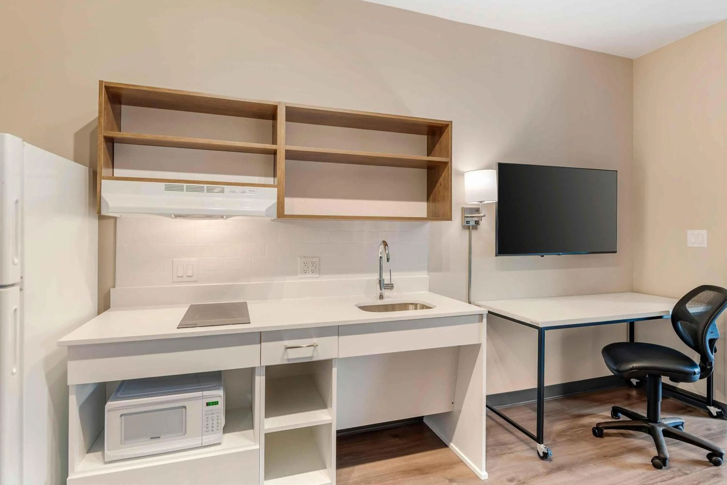 Kitchen or kitchenette in Extended Stay America Premier Suites - Charlottesville