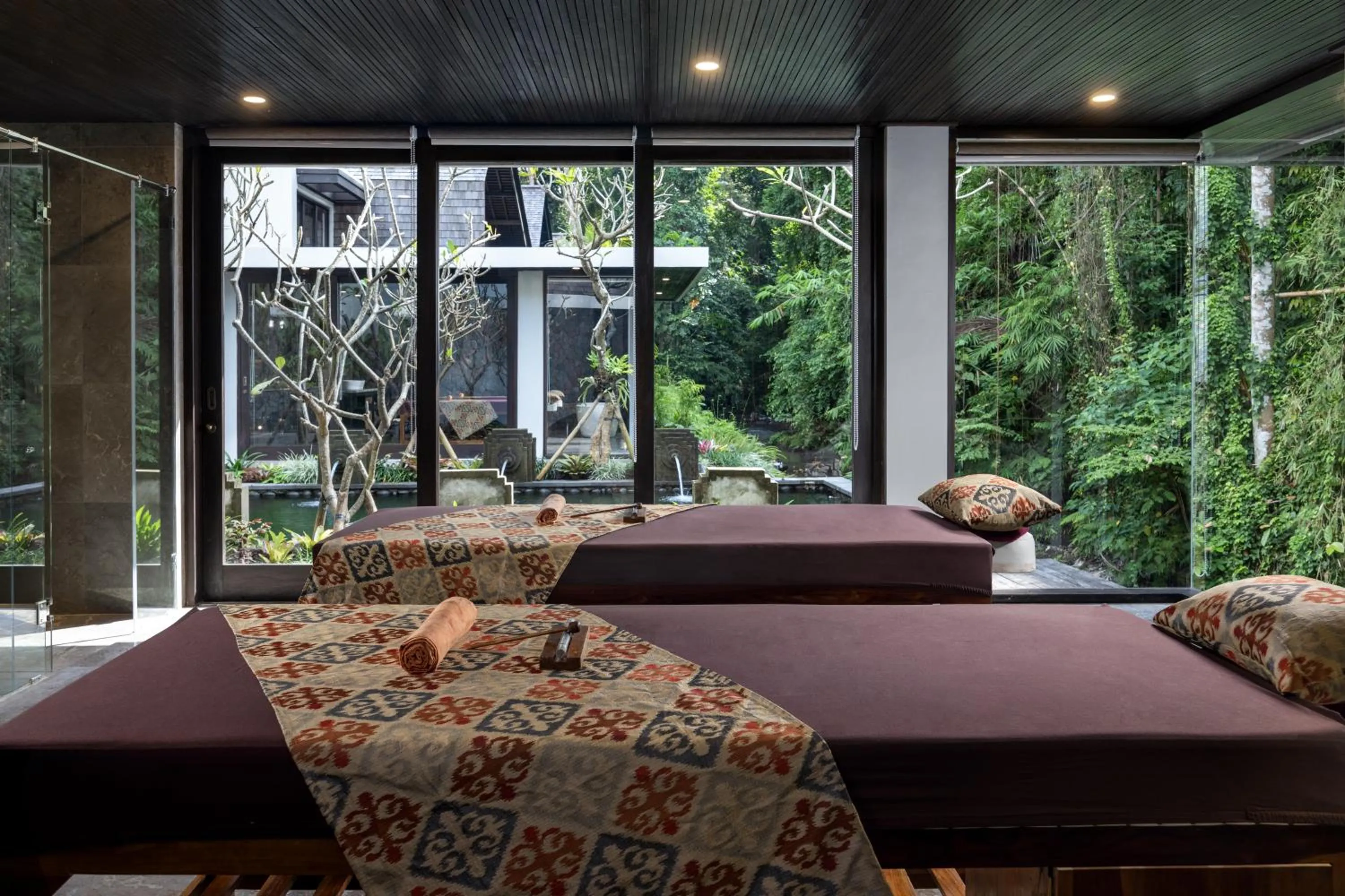 Spa and wellness centre/facilities, Bed in Unagi Mas Villa by Emana