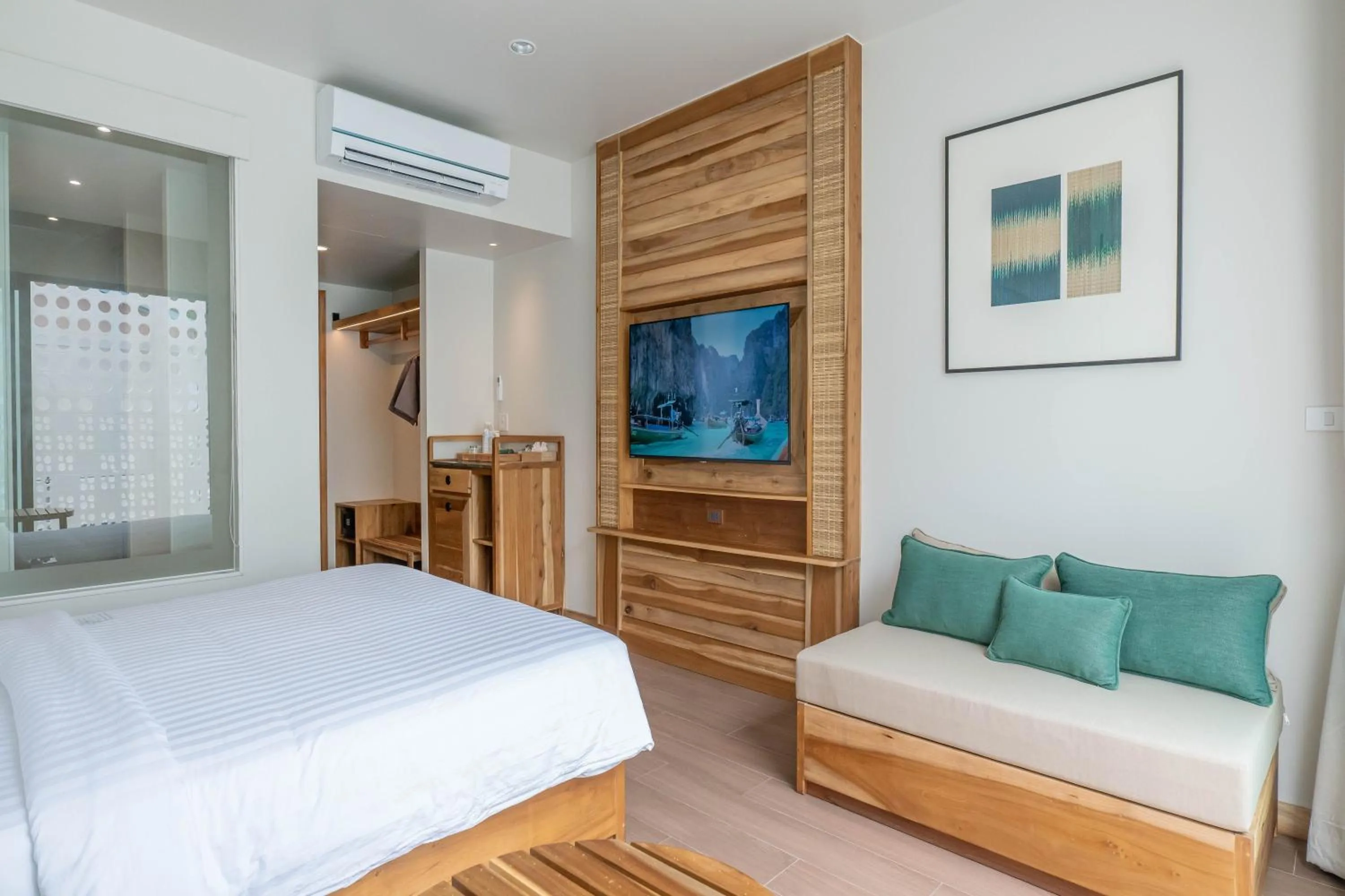 Bed in Phi Phi at Pier