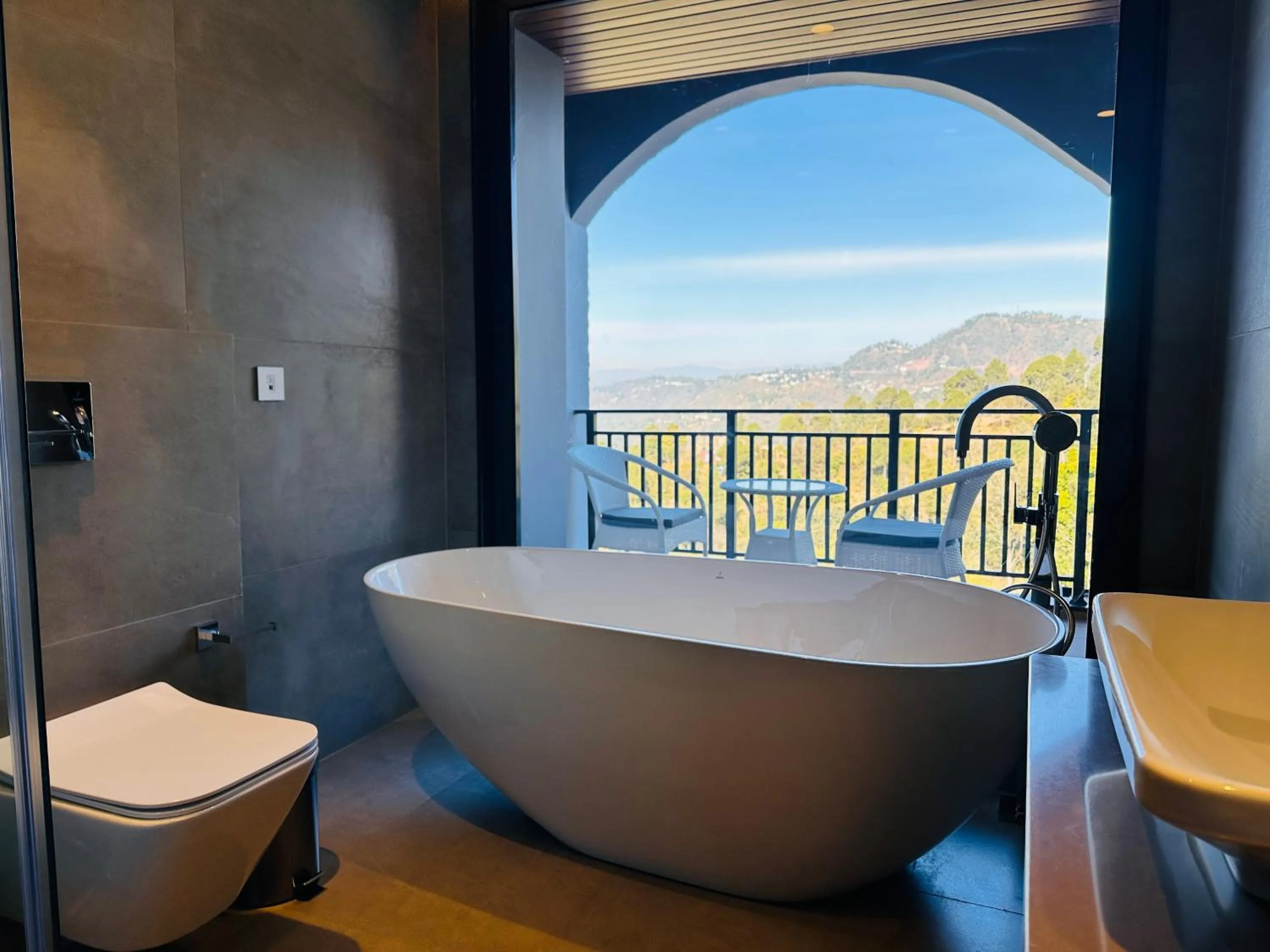 Bathroom in Best Western Matra Kasauli