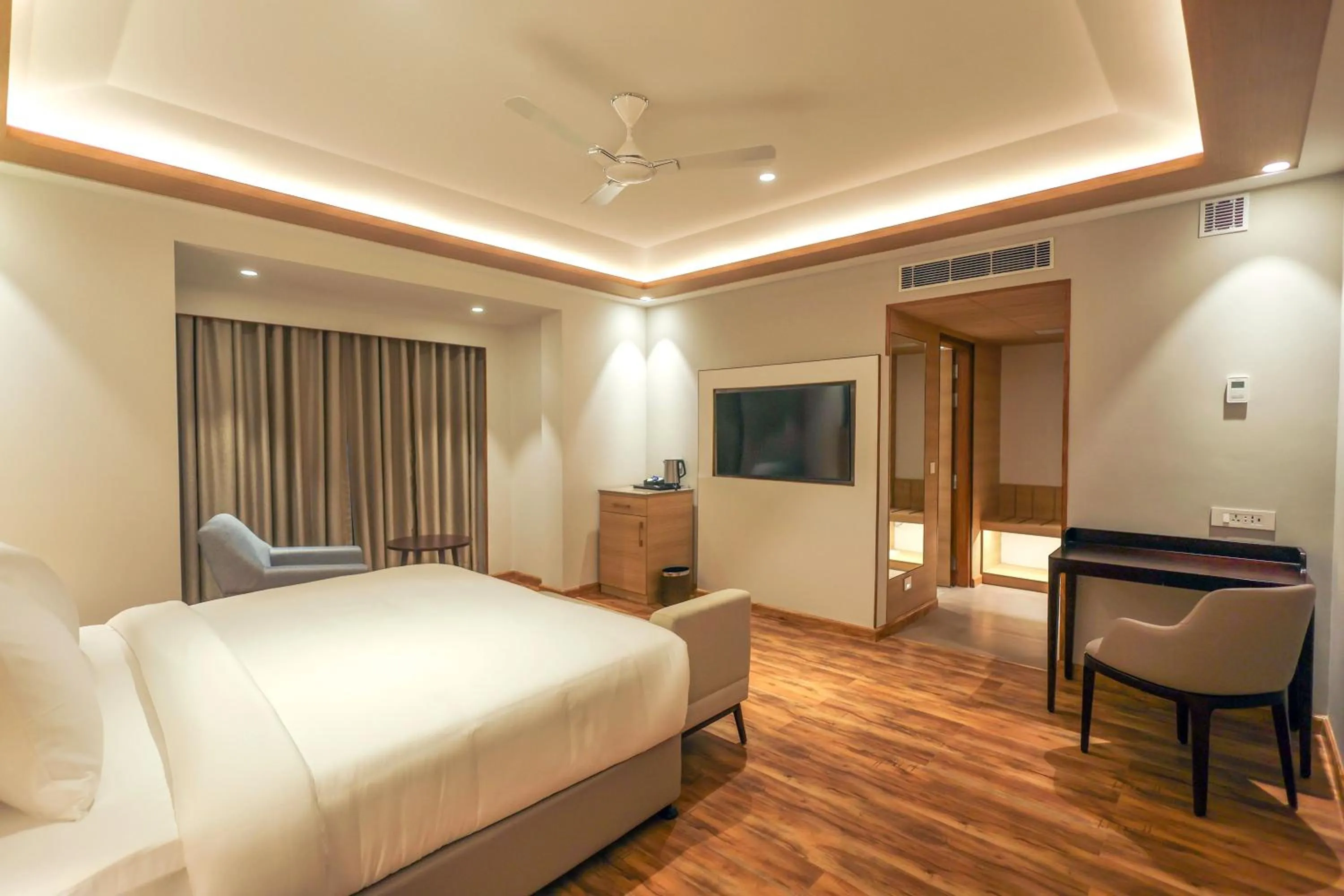 Bedroom, Bed in Best Western Matra Kasauli