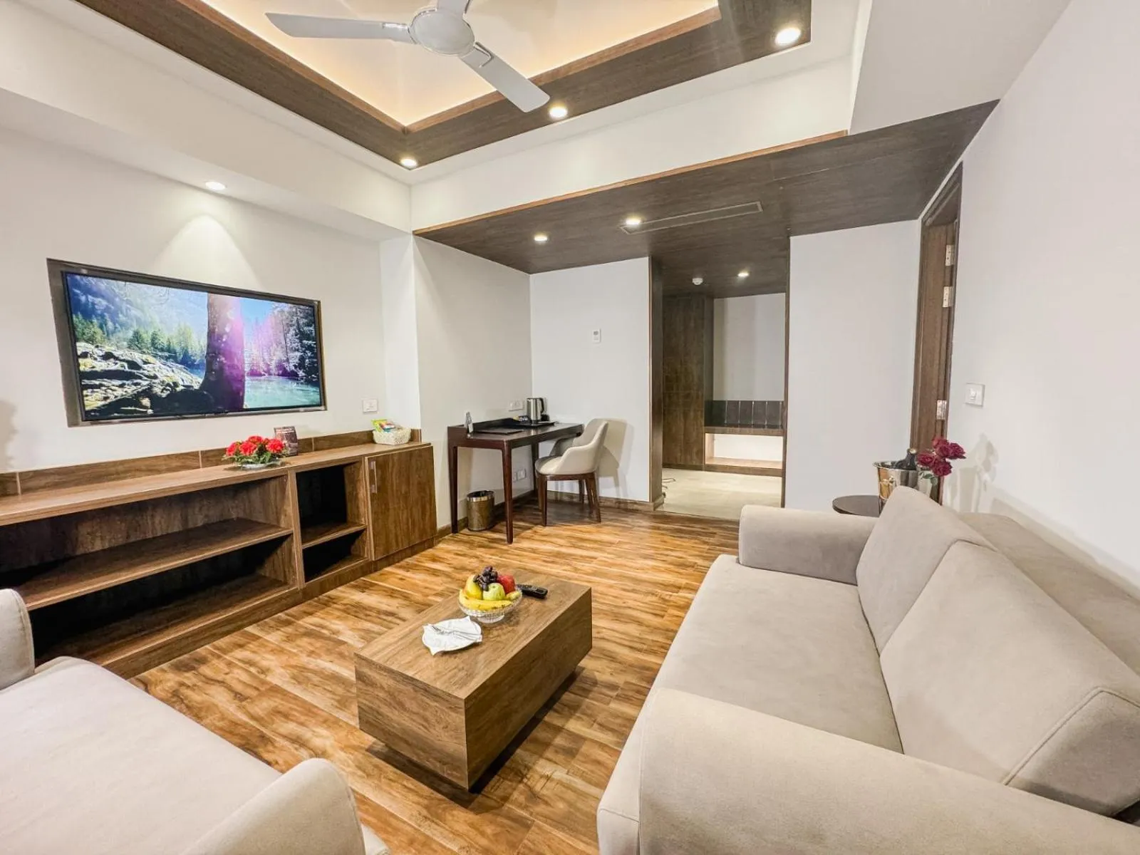 Seating area in Best Western Matra Kasauli