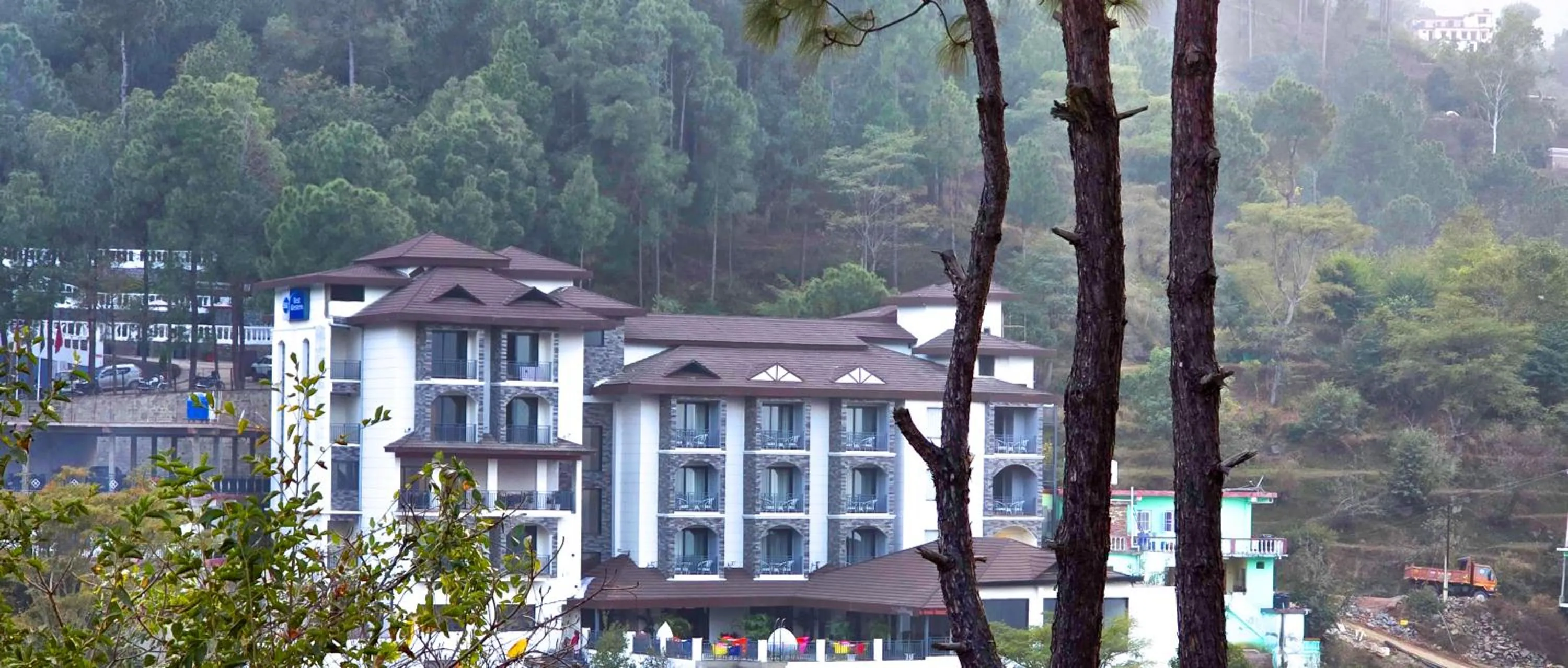 Property building in Best Western Matra Kasauli