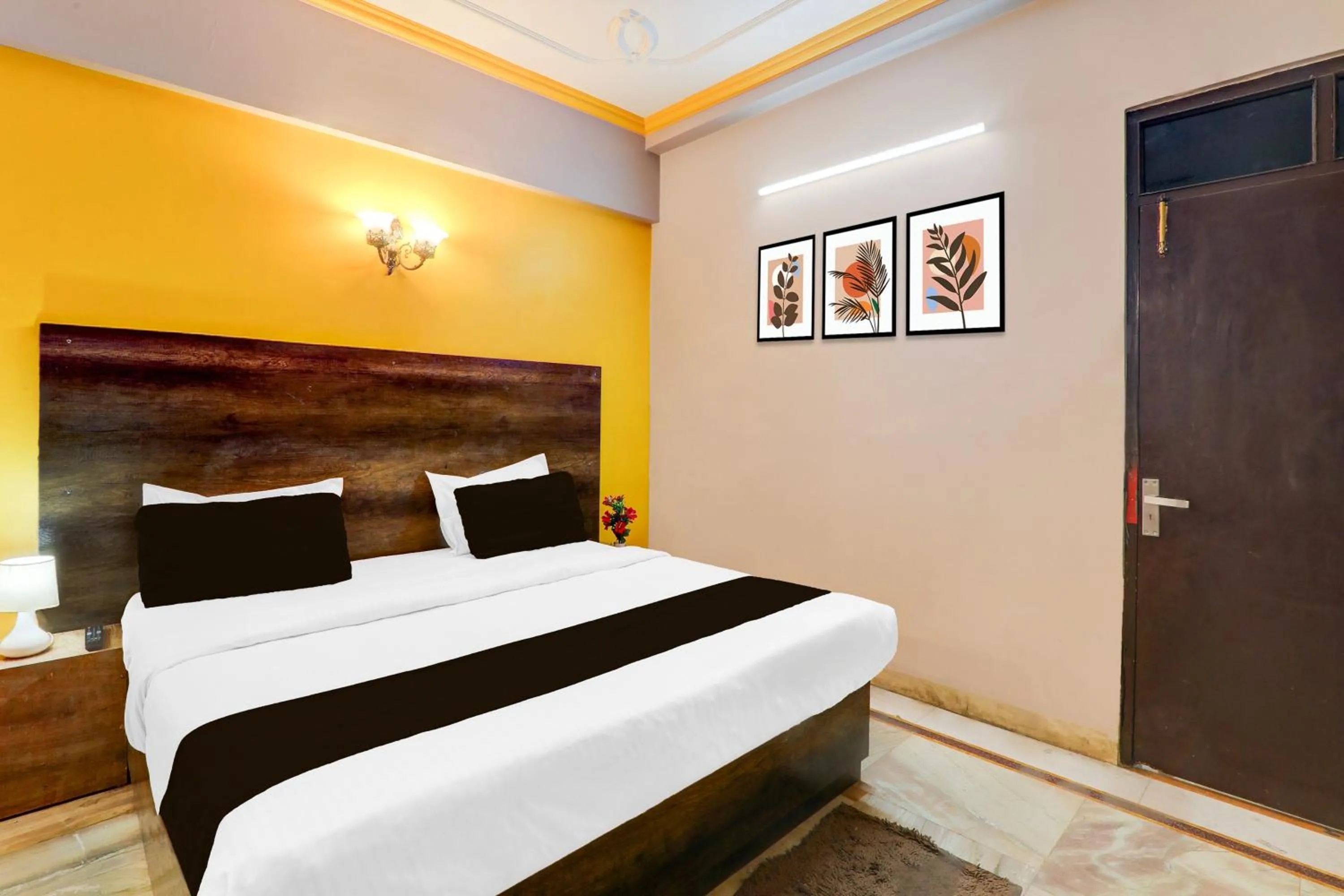 Super Hotel O Insaf Nagar Munshipuliya formerly Vibrant
