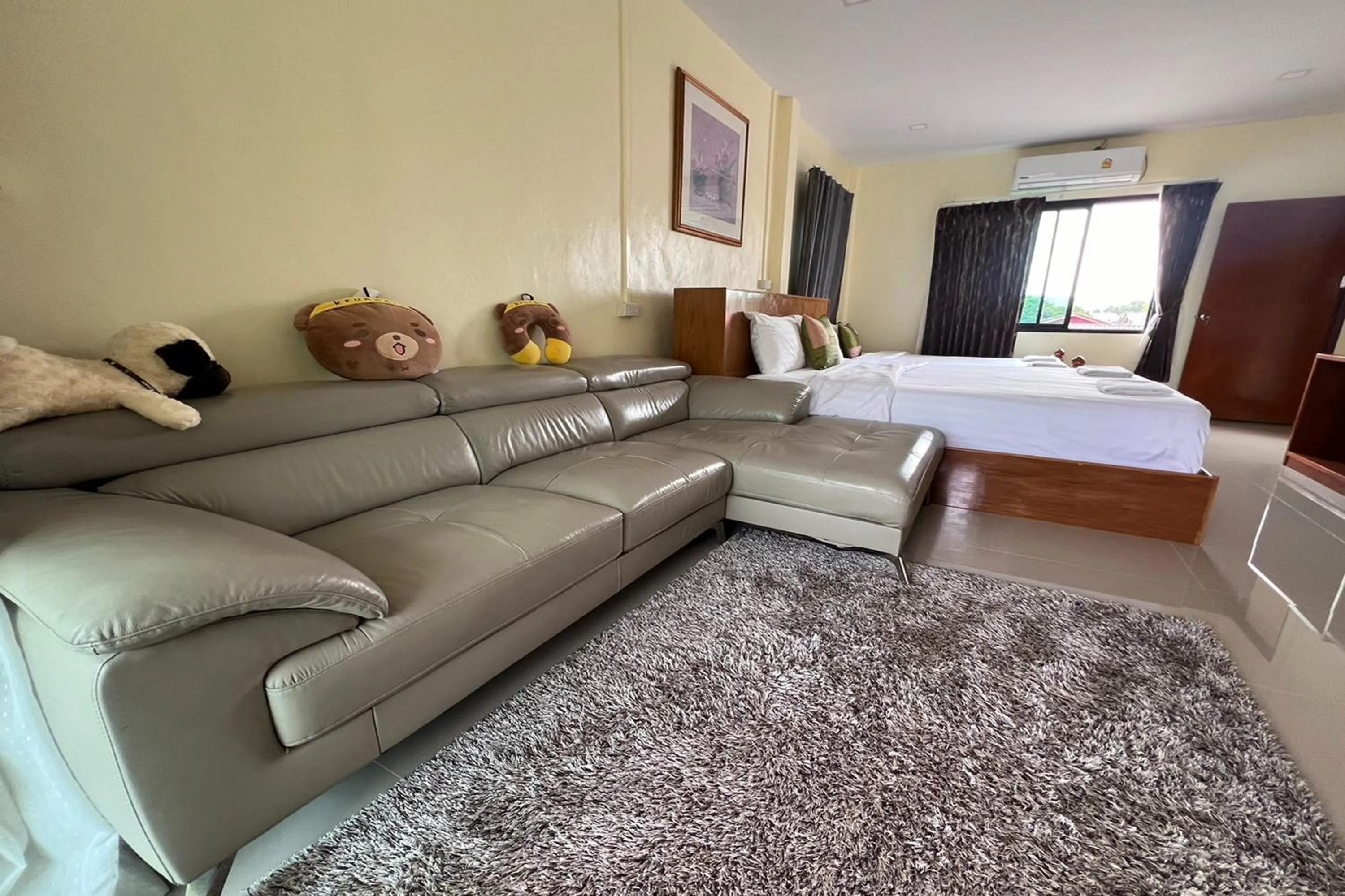 Living room, Bed in Lan Bua Resort