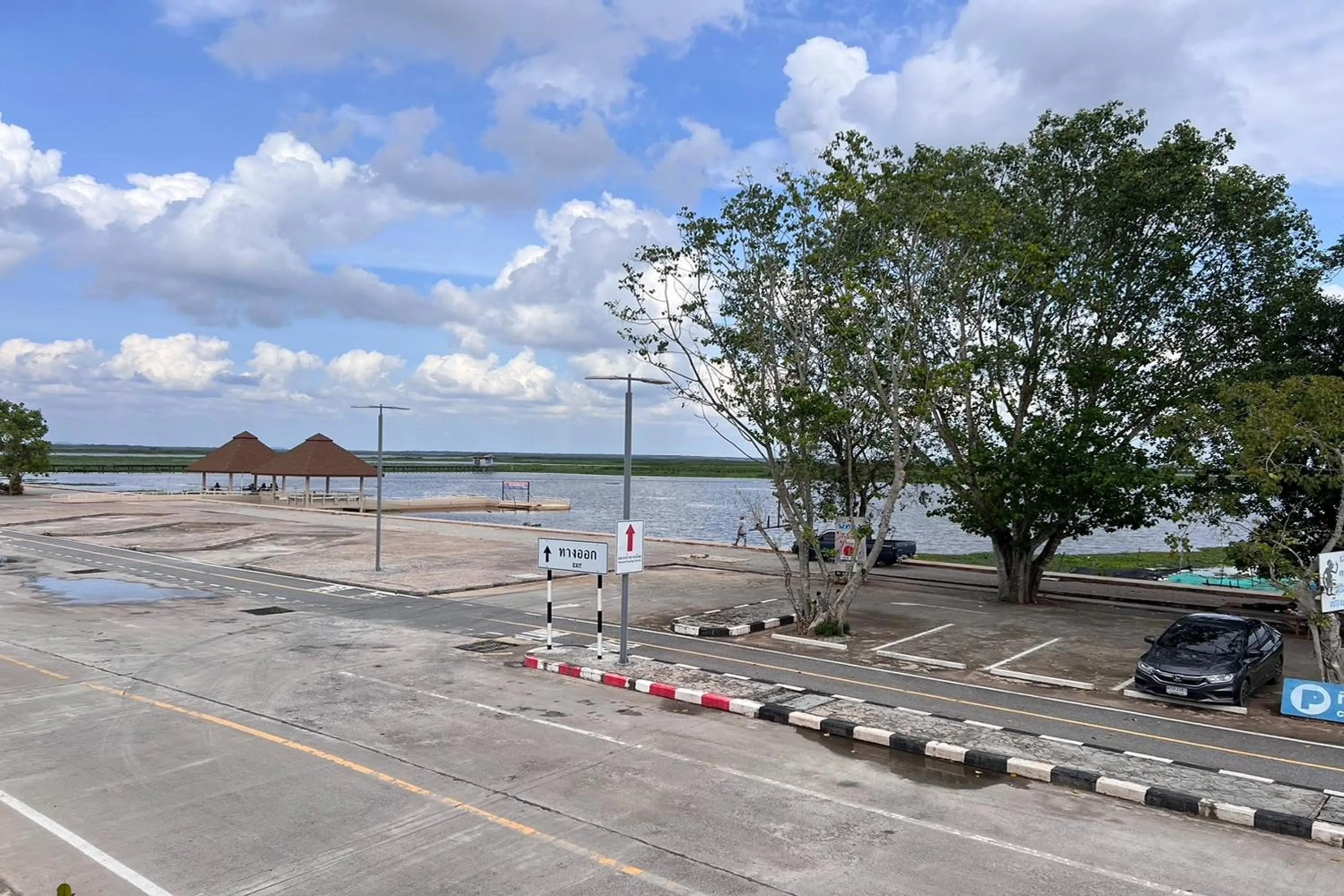 Parking in Lan Bua Resort