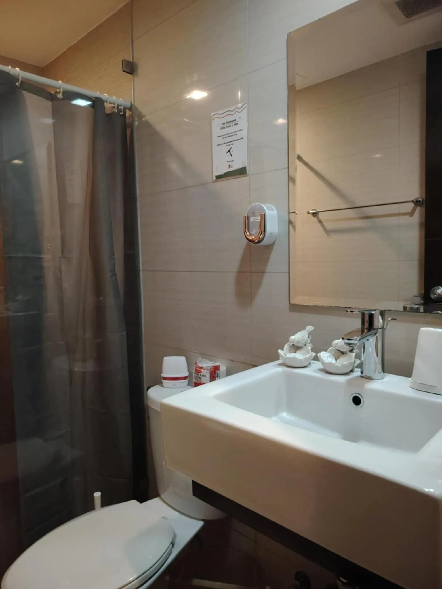 Shower in Owls and Larks BnB 300mbps WiFi, Netflix, Coffee