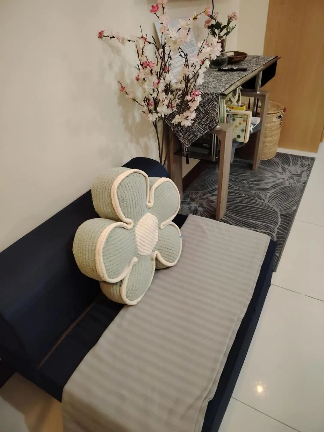 Bedroom in Owls and Larks BnB 300mbps WiFi, Netflix, Coffee
