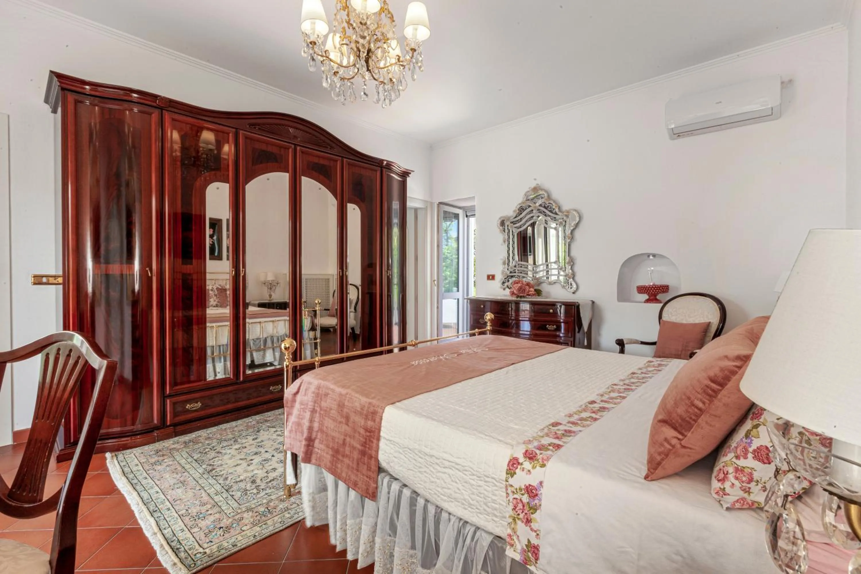 Bedroom, Bed in Villa Maresca B&B