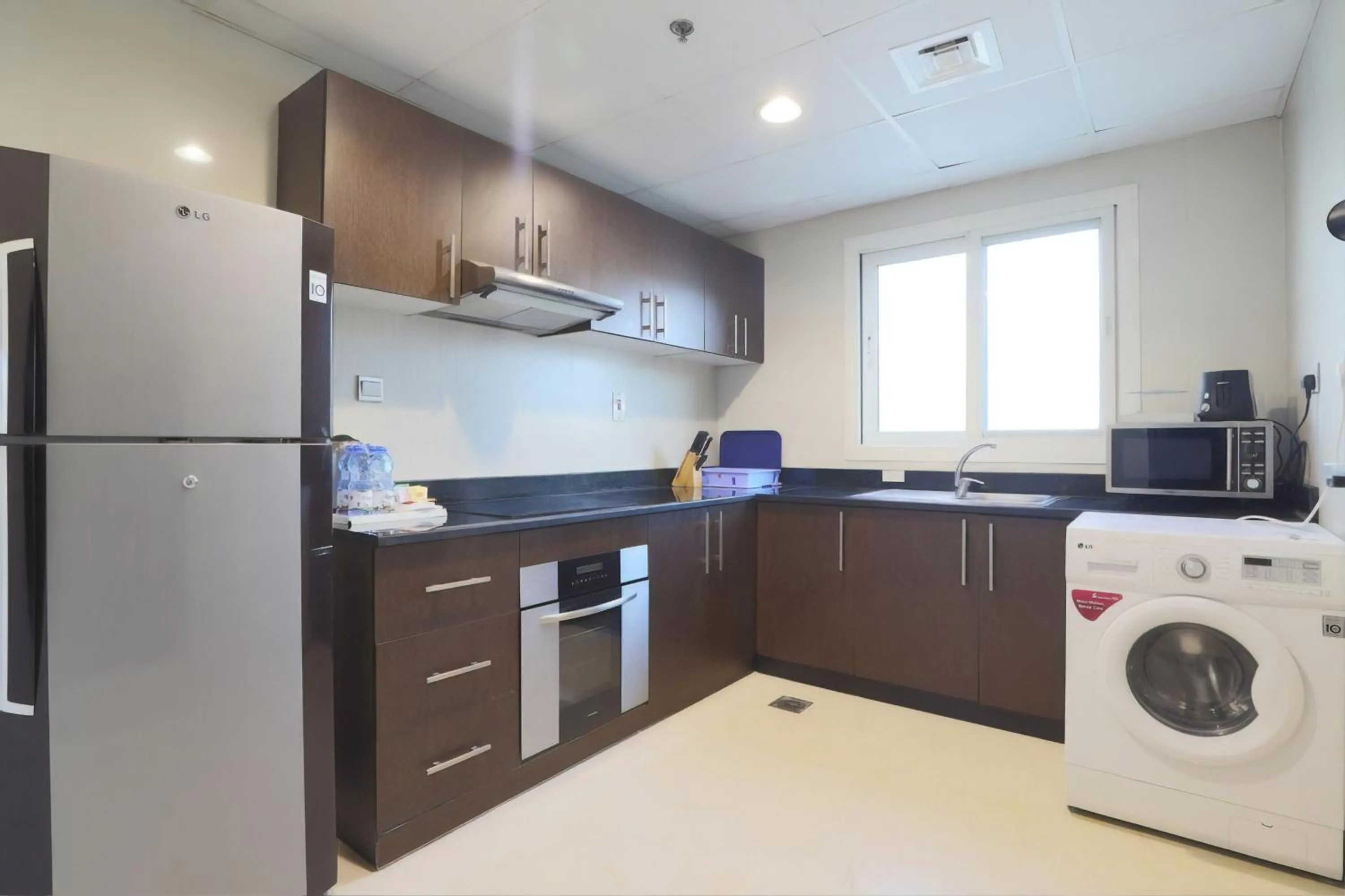 Kitchen or kitchenette, Kitchen/Kitchenette in The View Al Barsha Hotel Apartments