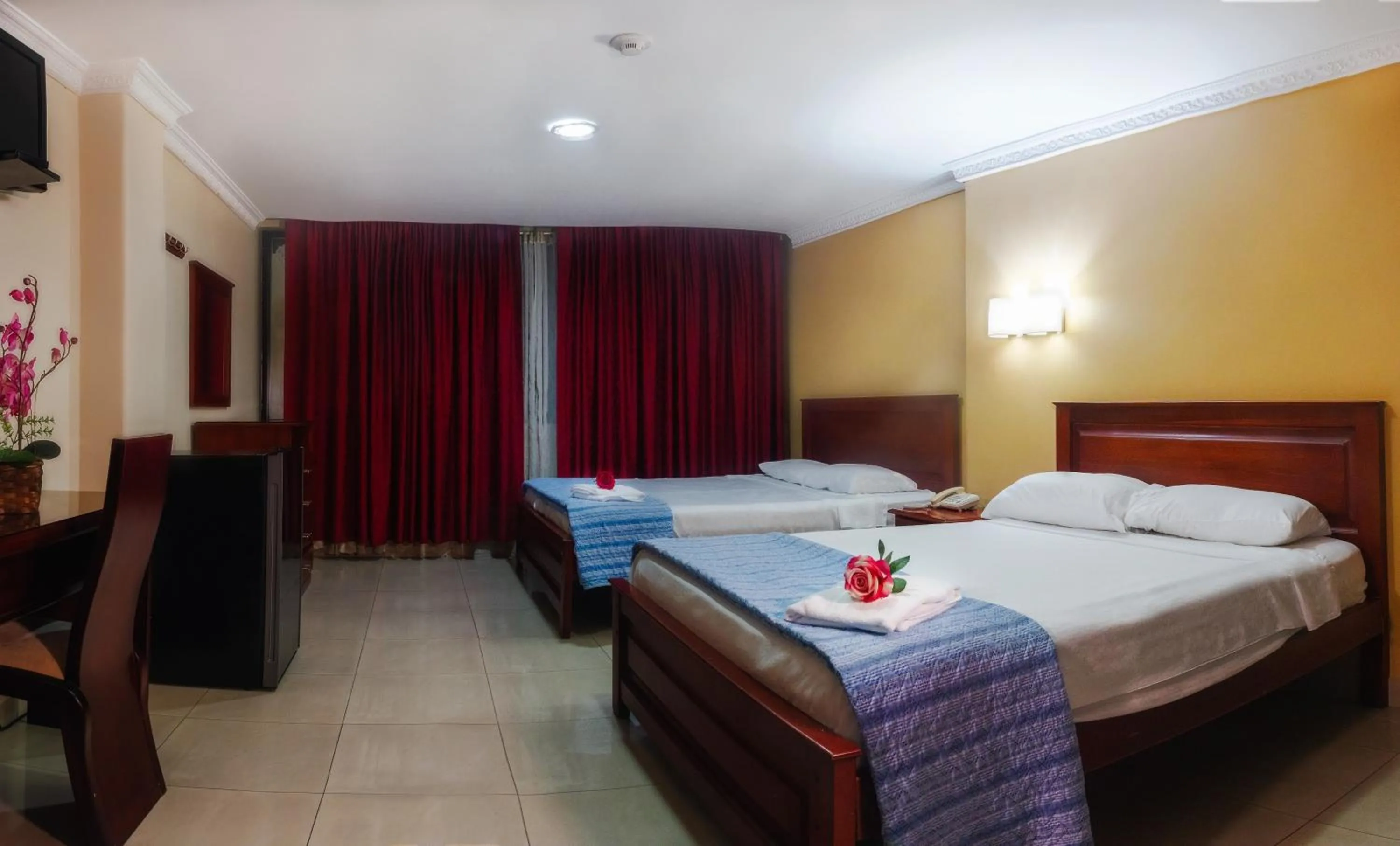 Twin Room with View in Airport Hotel Guayaquil