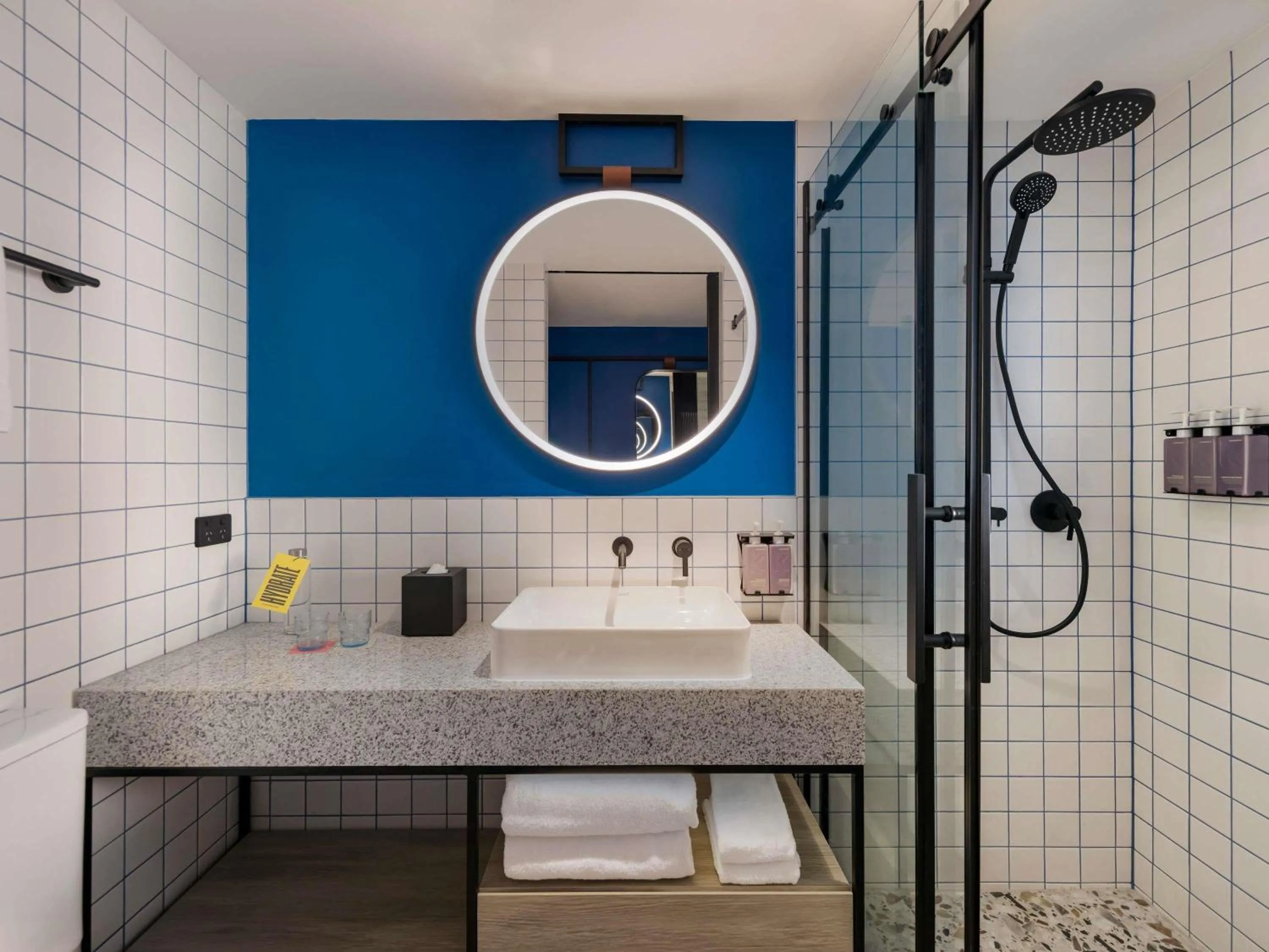 Bedroom in TRIBE Auckland