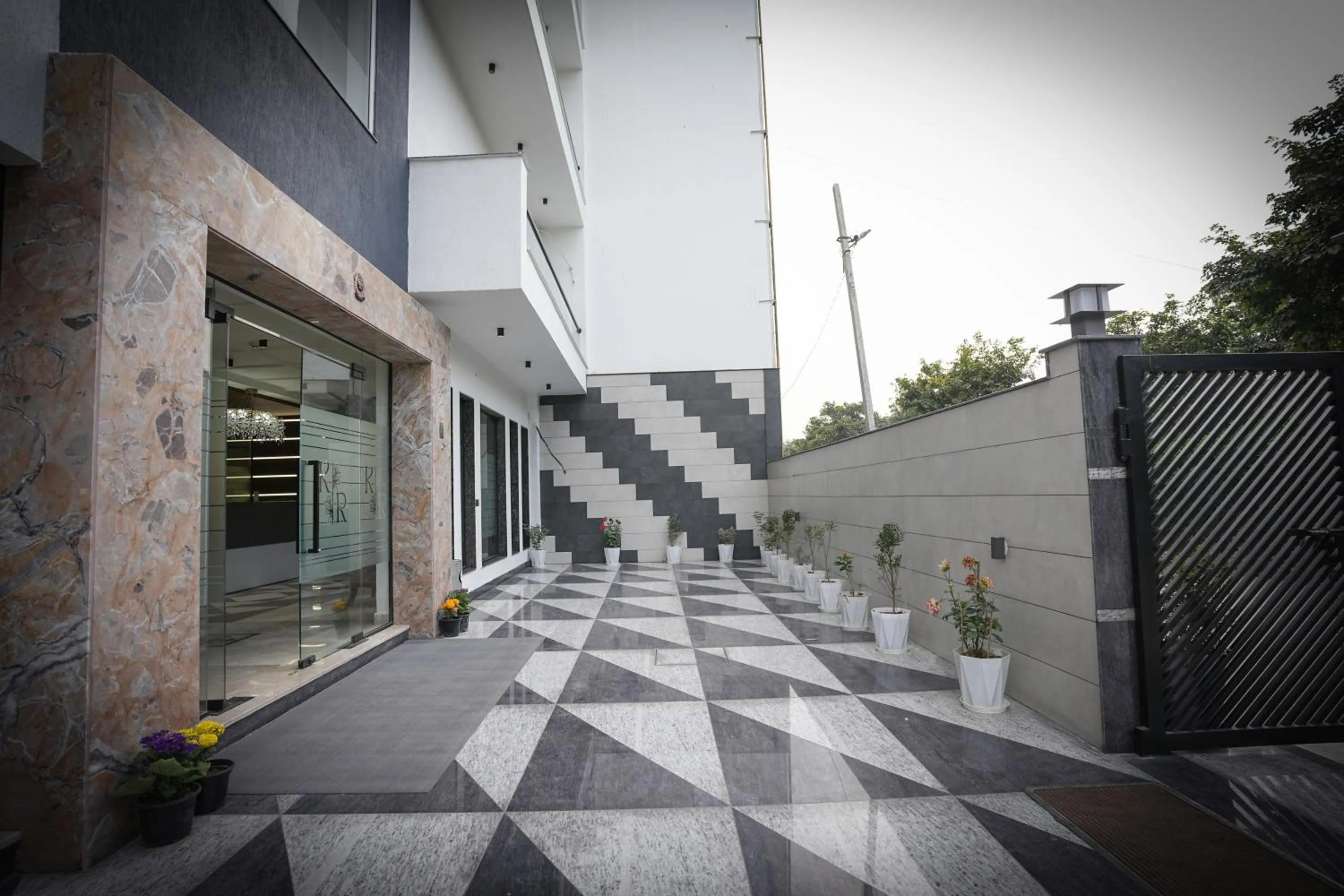 Property building in Kaashvi Residency - Managed by Atithi House