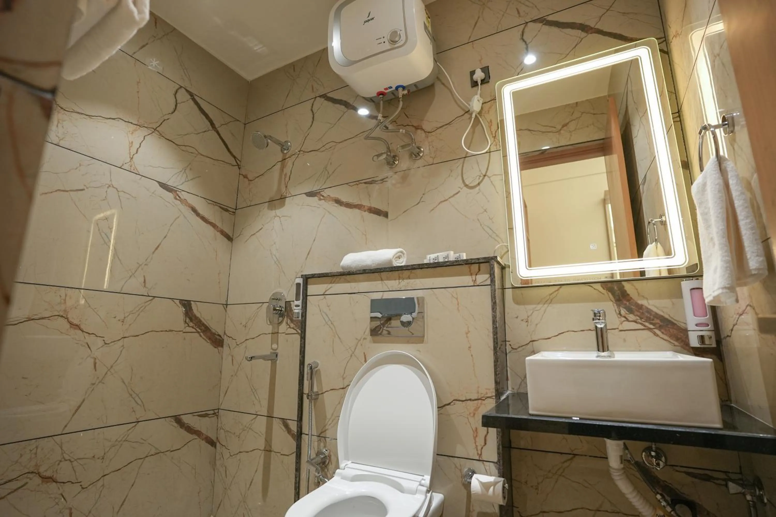 Toilet in Kaashvi Residency - Managed by Atithi House