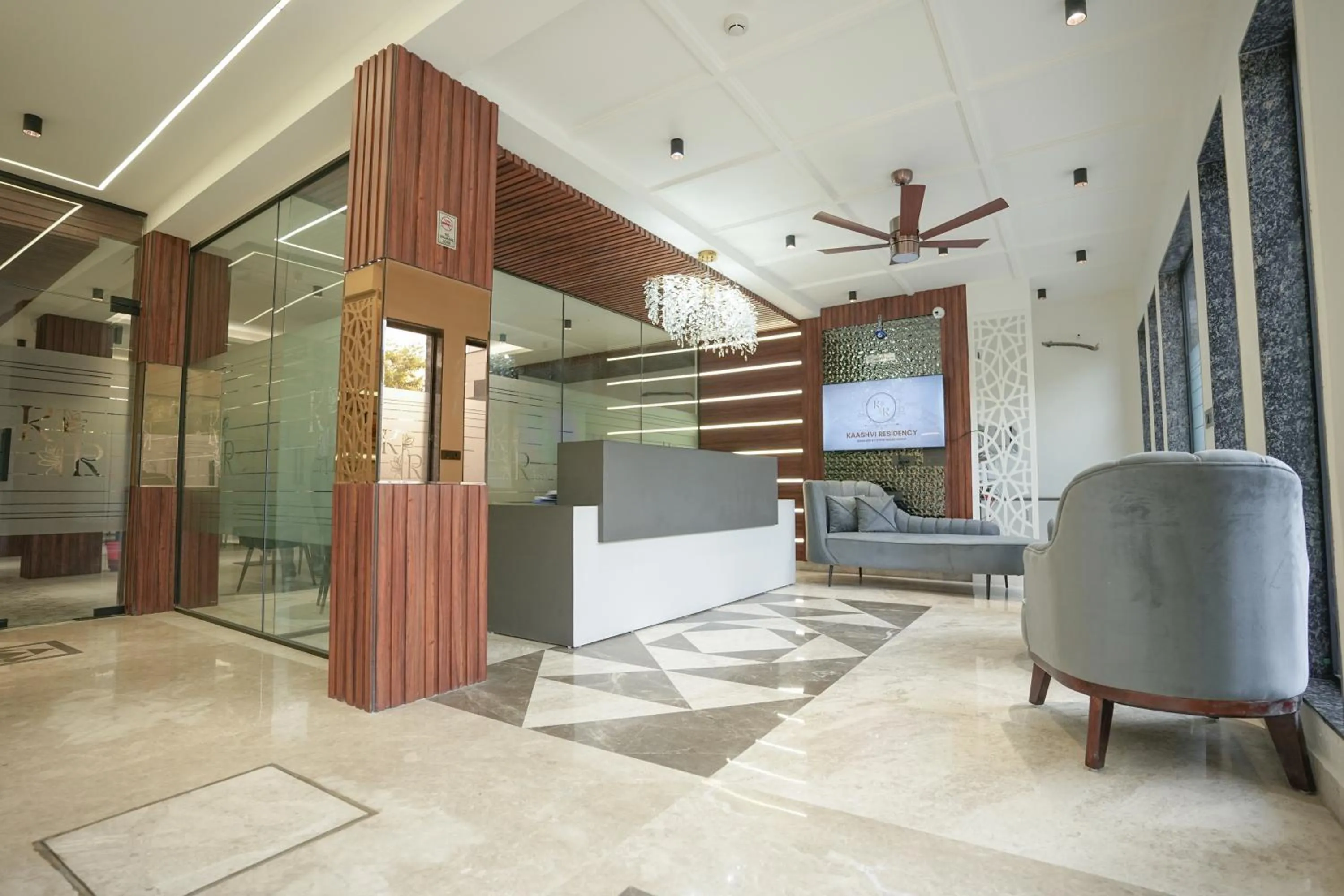 Seating area in Kaashvi Residency - Managed by Atithi House