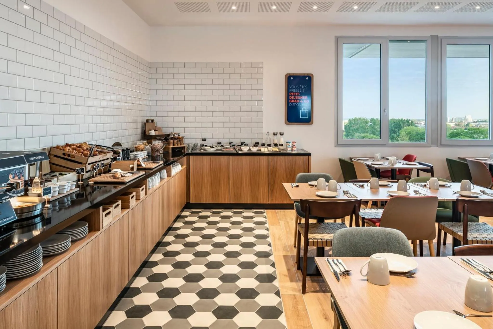 Breakfast in Holiday Inn Express & Suites Reims - Rives de Vesle by IHG