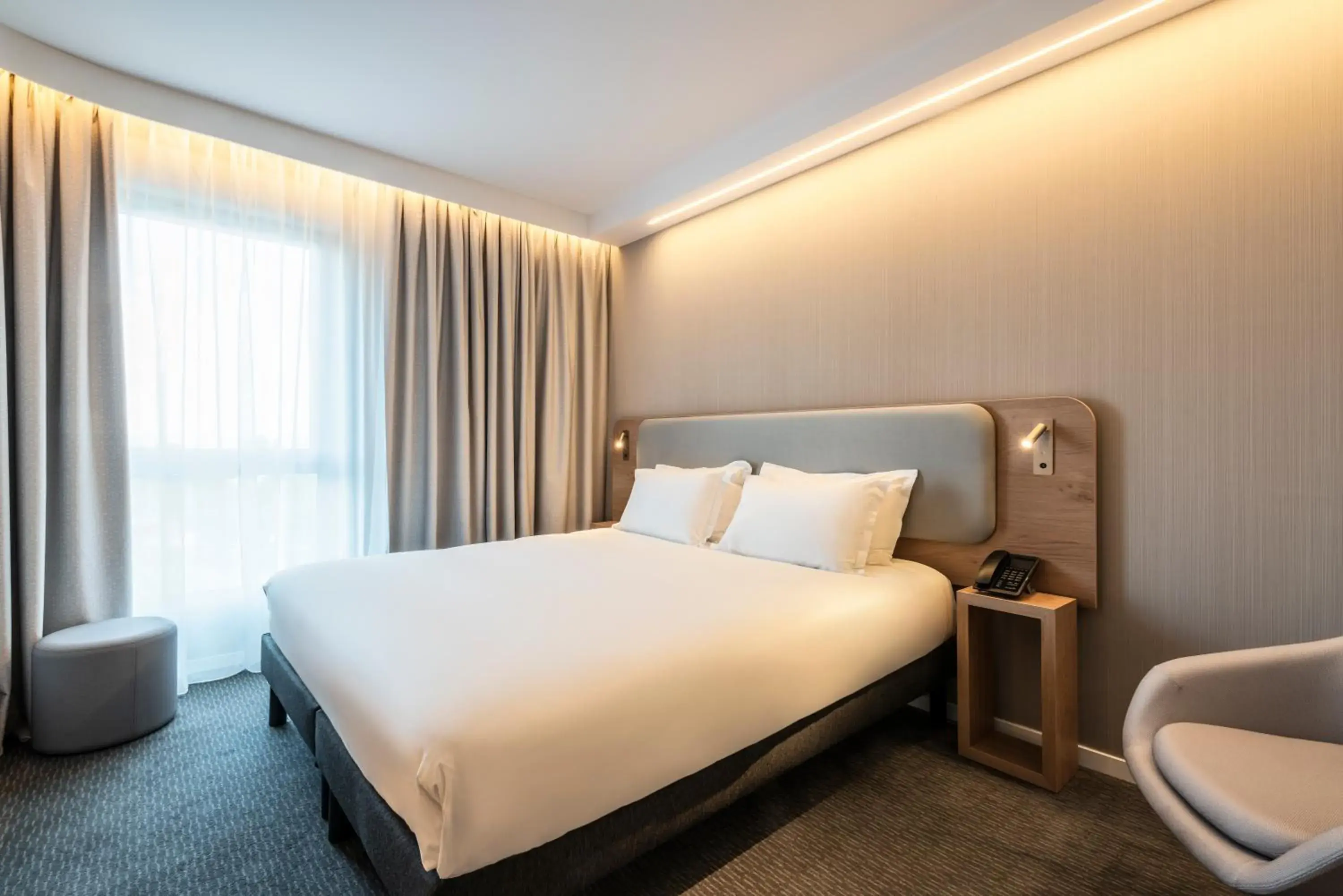 Bed in Holiday Inn Express & Suites Reims - Rives de Vesle by IHG Bed in Holiday Inn Express & Suites Reims - Rives de Vesle by IHG