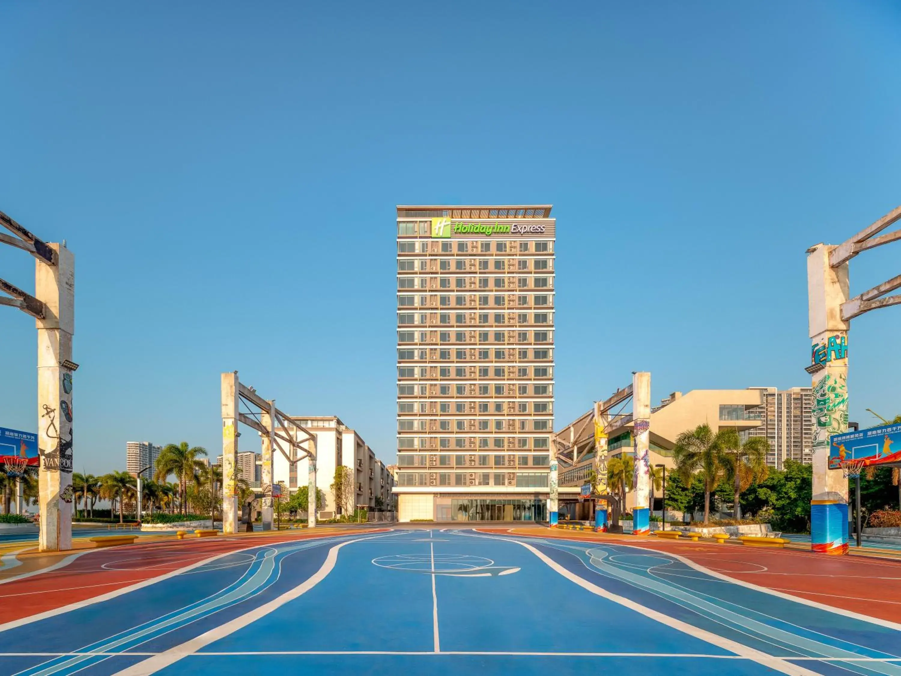 Property building in Holiday Inn Express Zhanjiang Coast by IHG Property building in Holiday Inn Express Zhanjiang Coast by IHG