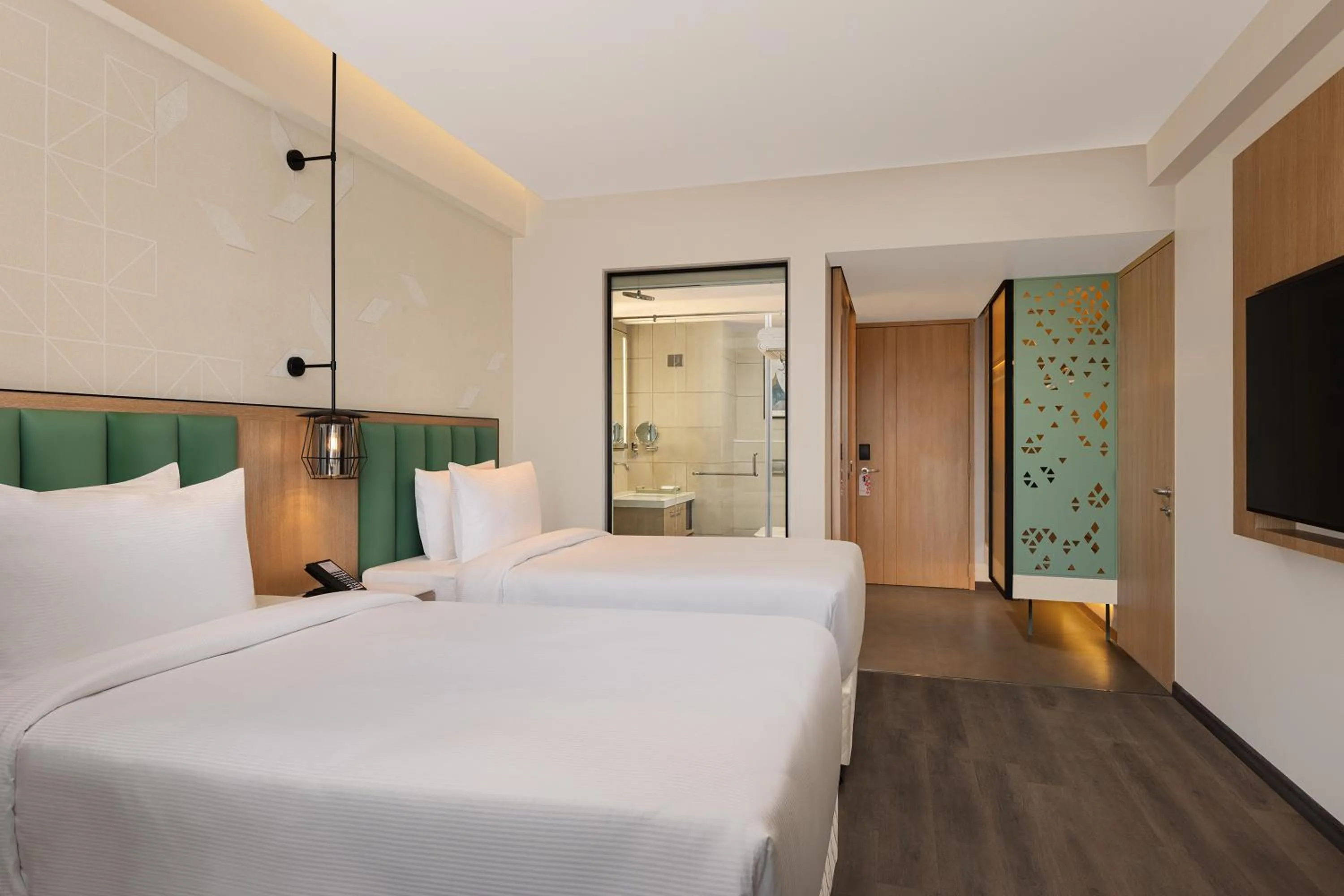 room service, Bed in Hilton Garden Inn Surat City Centre