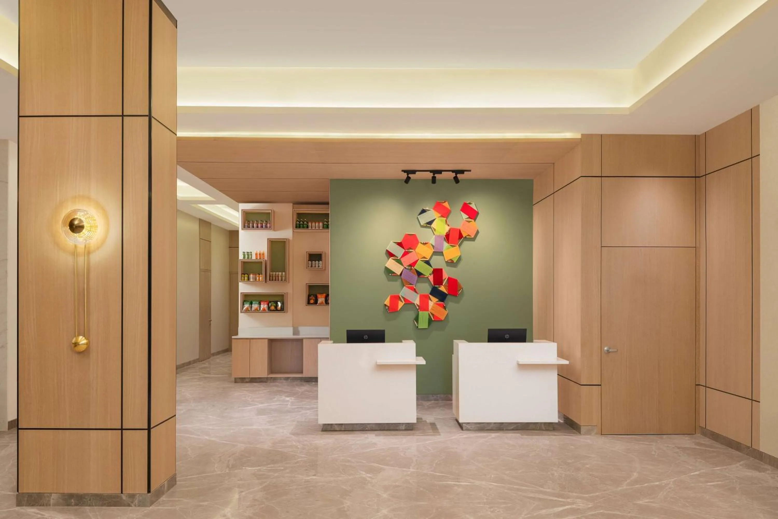Lobby or reception in Hilton Garden Inn Surat City Centre