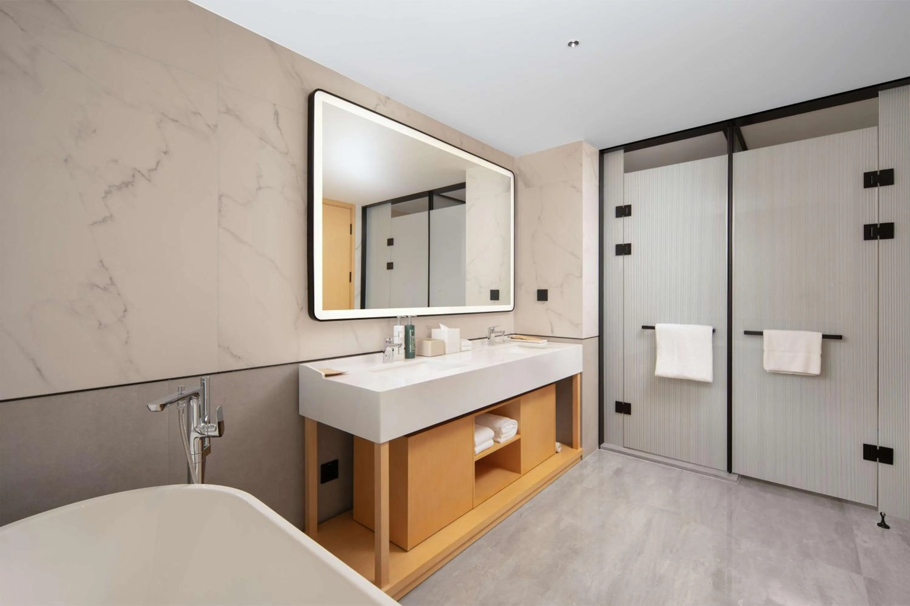 Bathroom in Hilton Garden Inn Xuzhou Pengcheng Square