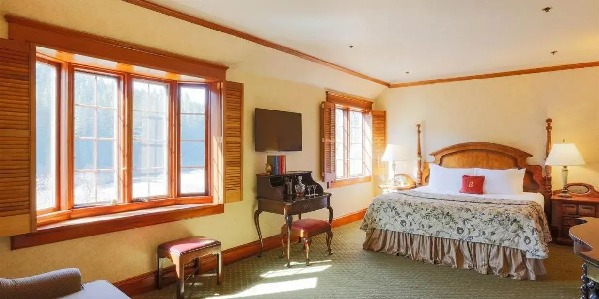 Photo of the whole room, Bed in Benbow Historic Inn Photo of the whole room, Bed in Benbow Historic Inn