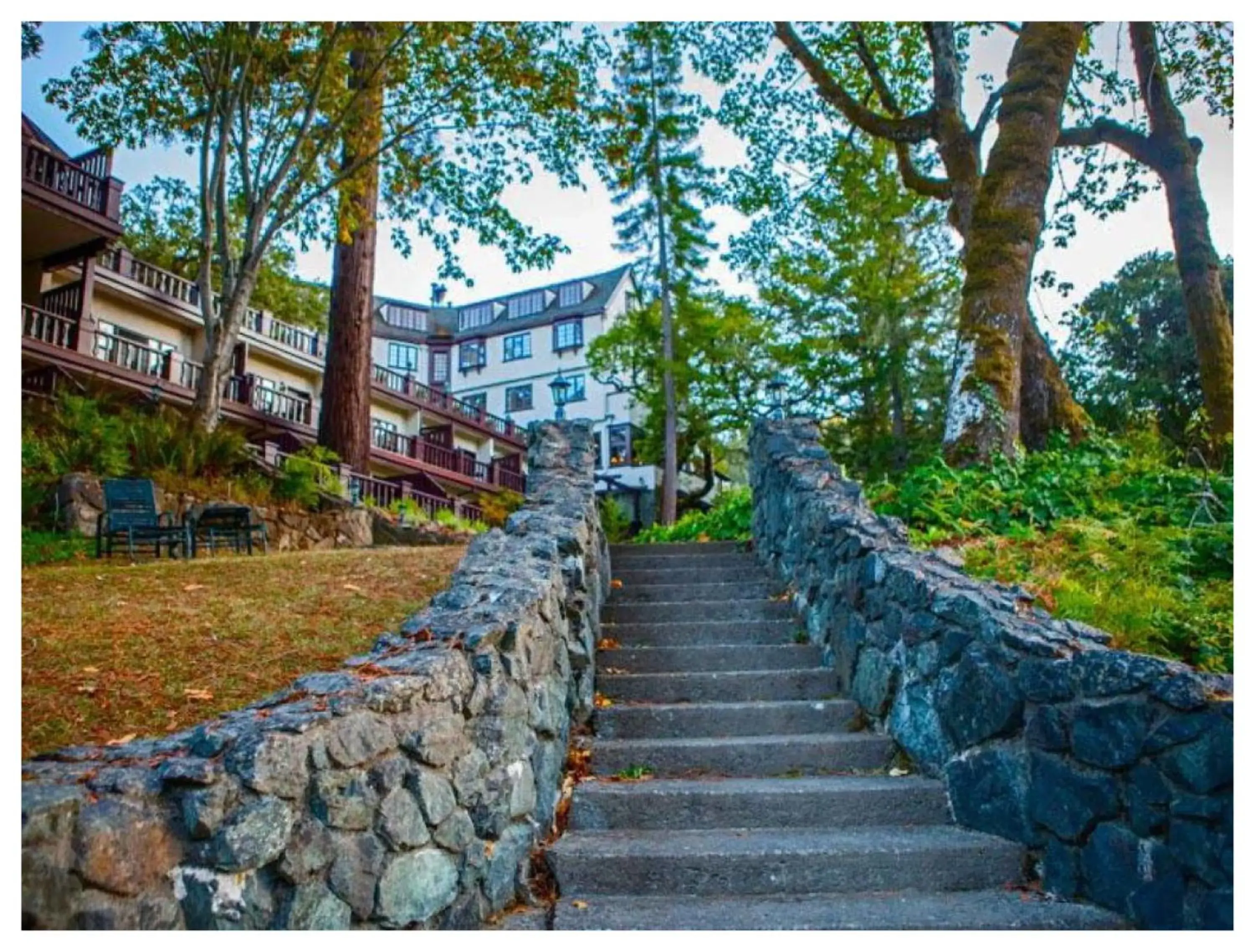 Facade/entrance in Benbow Historic Inn Facade/entrance in Benbow Historic Inn