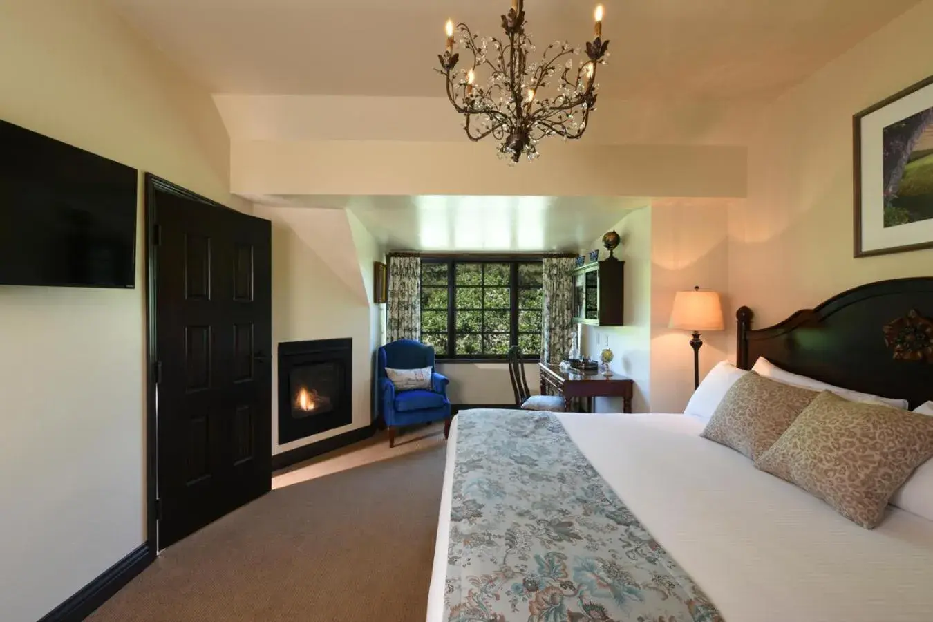 Bedroom, Bed in Benbow Historic Inn Bedroom, Bed in Benbow Historic Inn