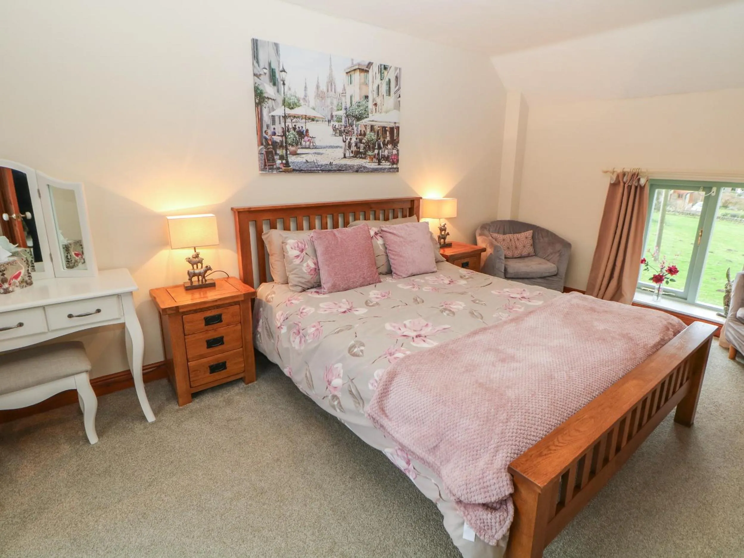 Property building, Bed in Old Hall Cottages