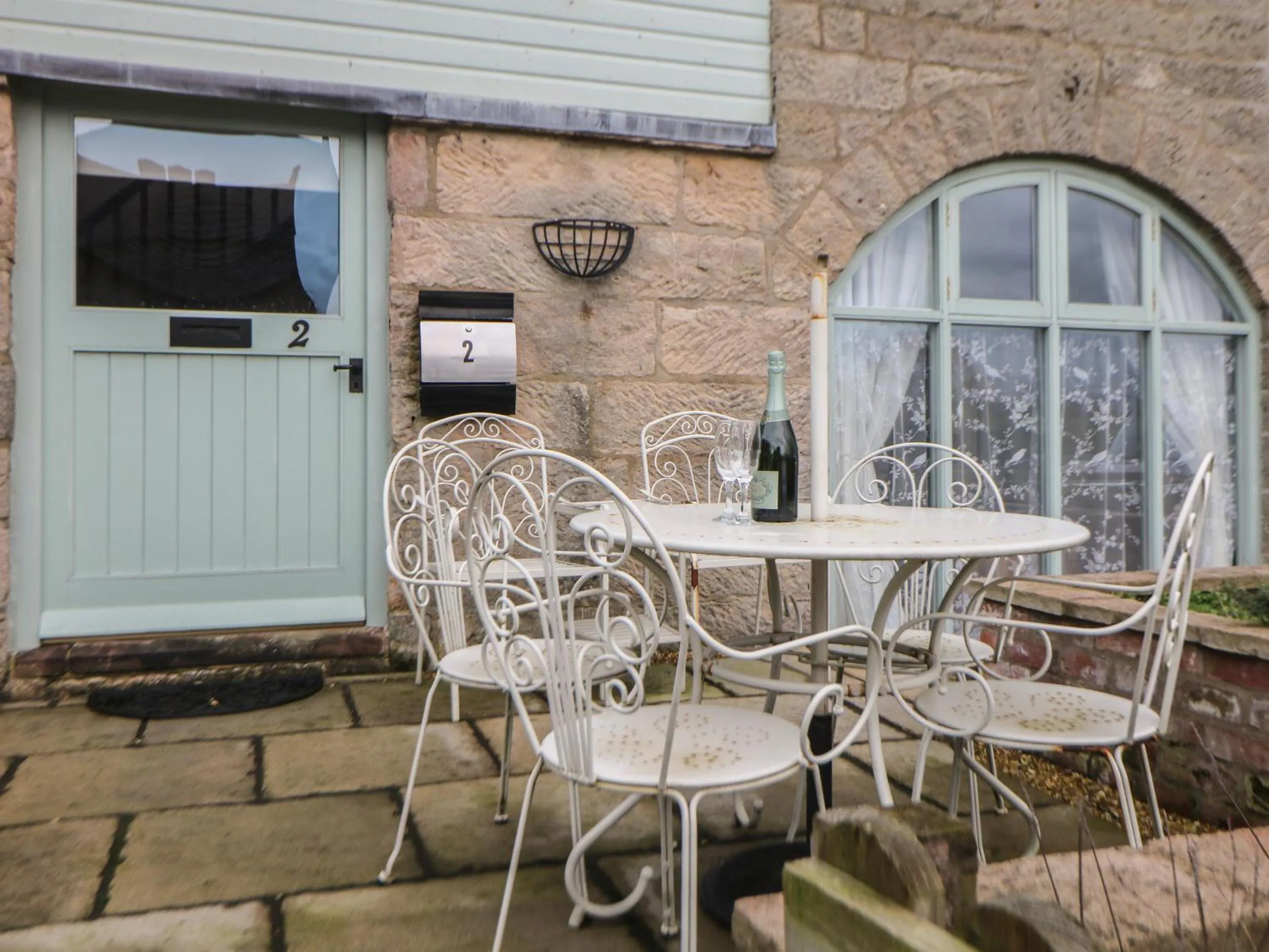 Property building in Old Hall Cottages