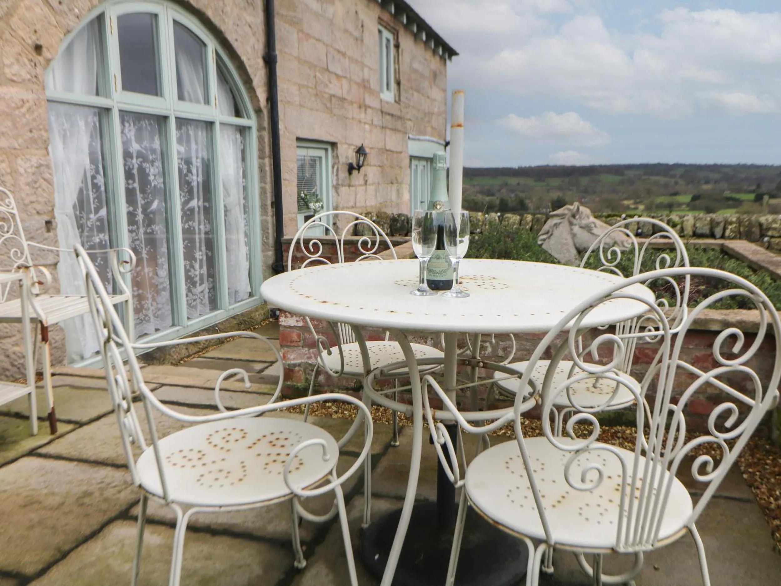Property building in Old Hall Cottages