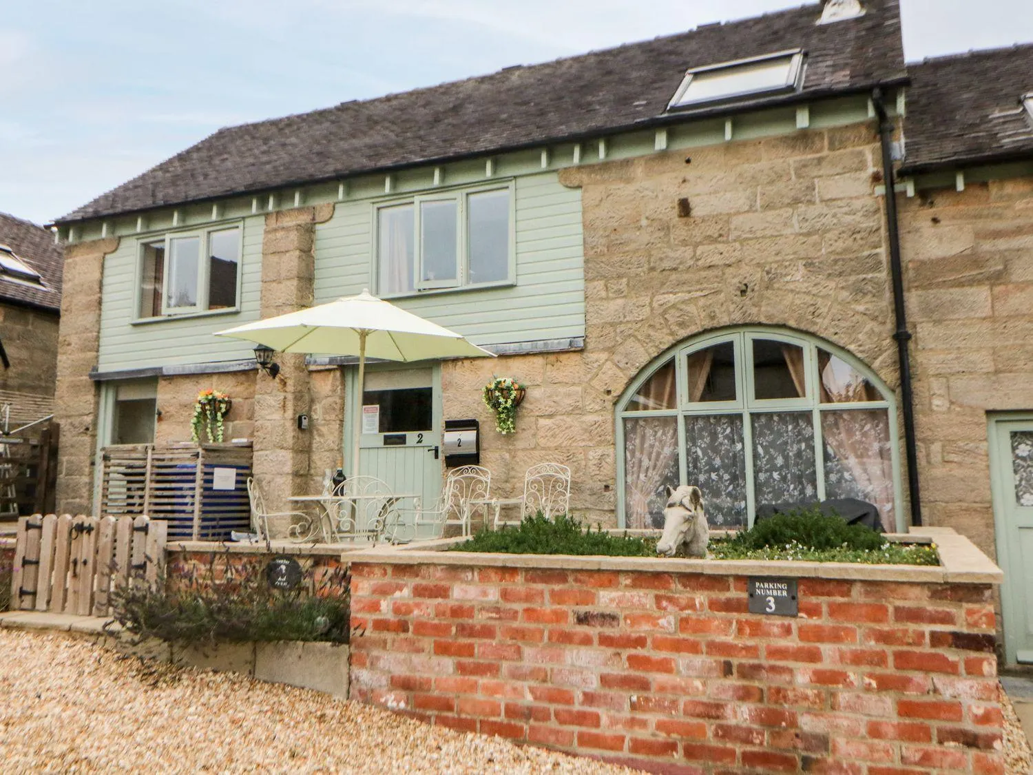 Property building in Old Hall Cottages
