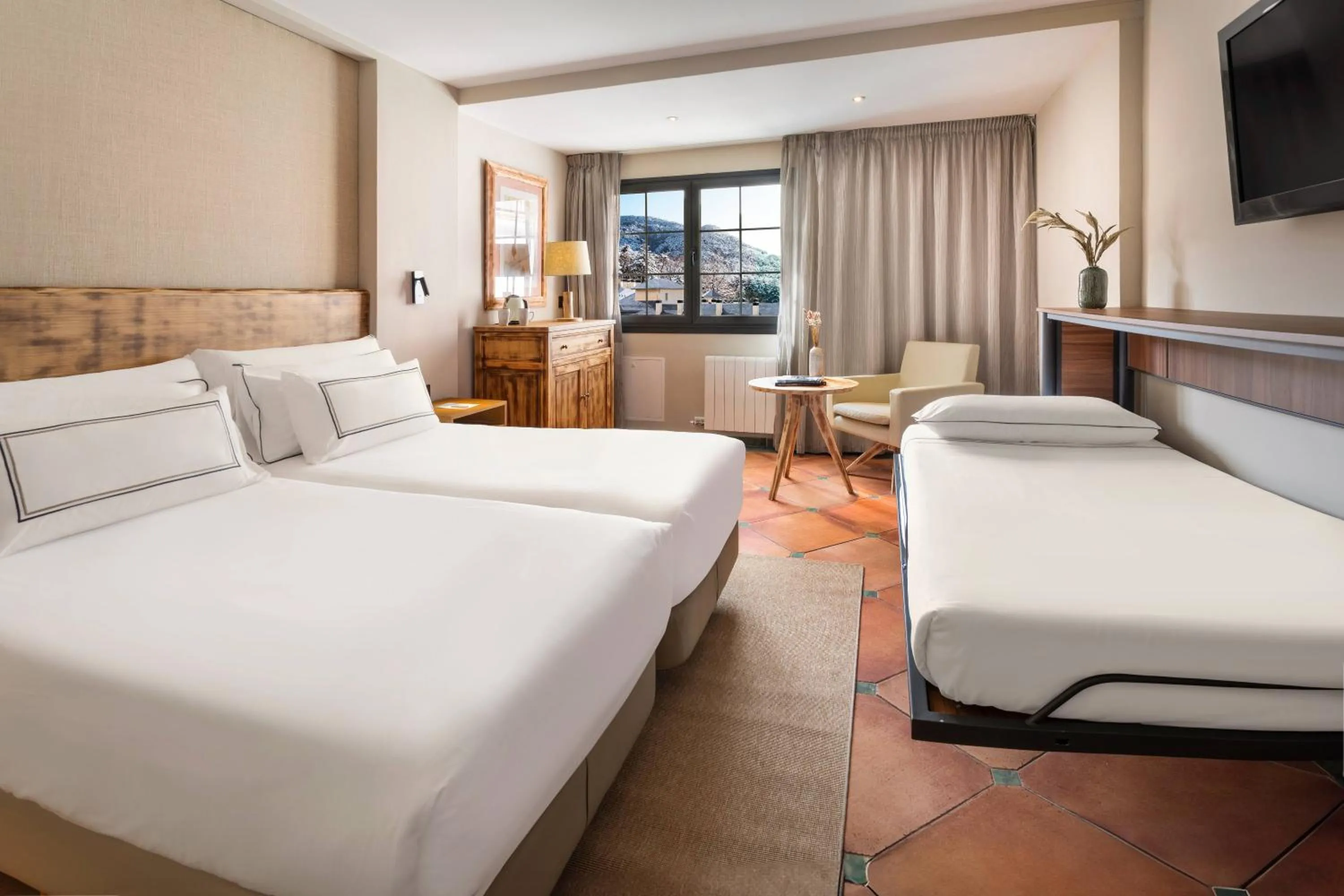 Property building, Bed in Meliá Sol y Nieve