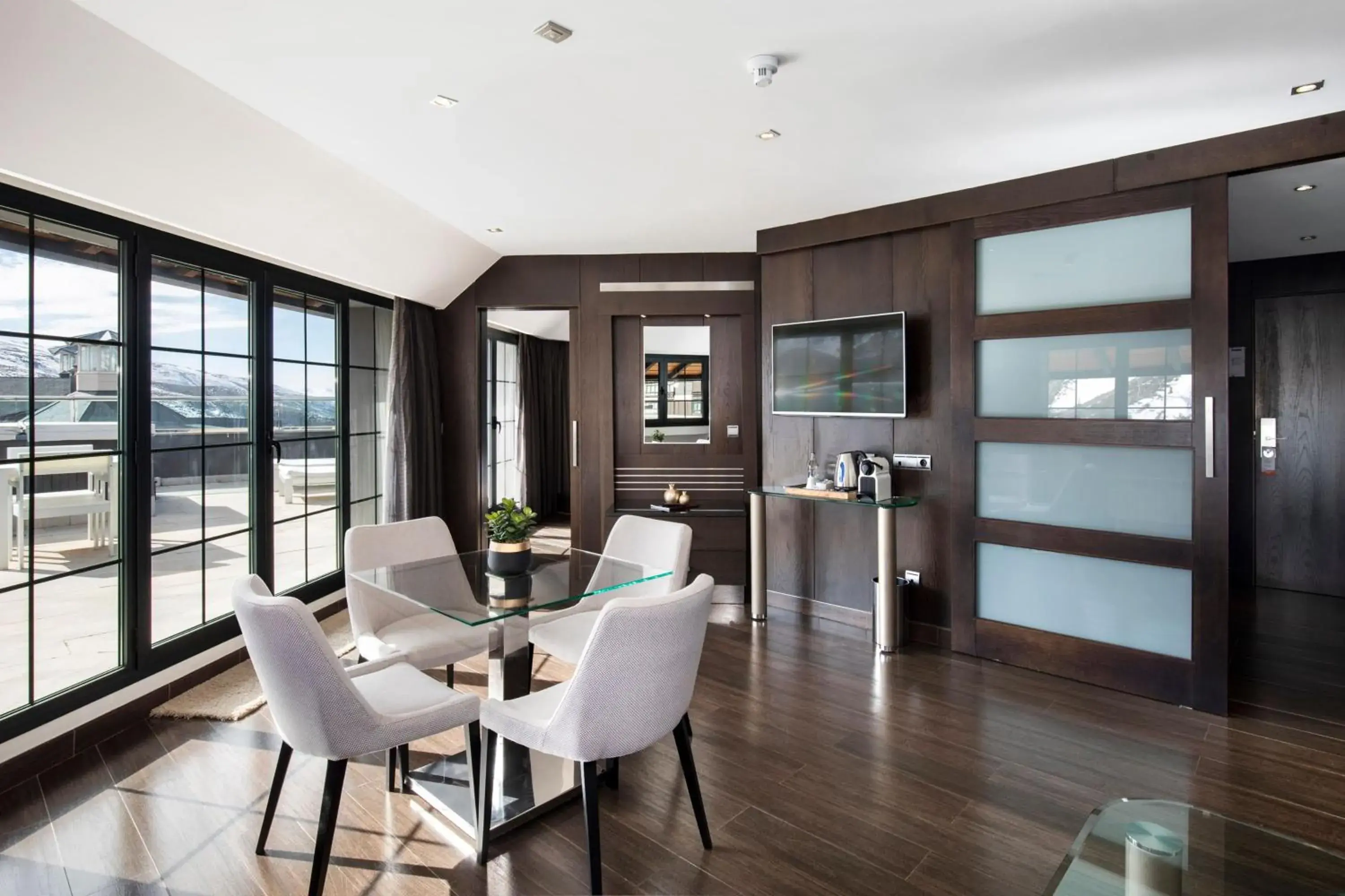 Property building in Meliá Sol y Nieve Property building in Meliá Sol y Nieve