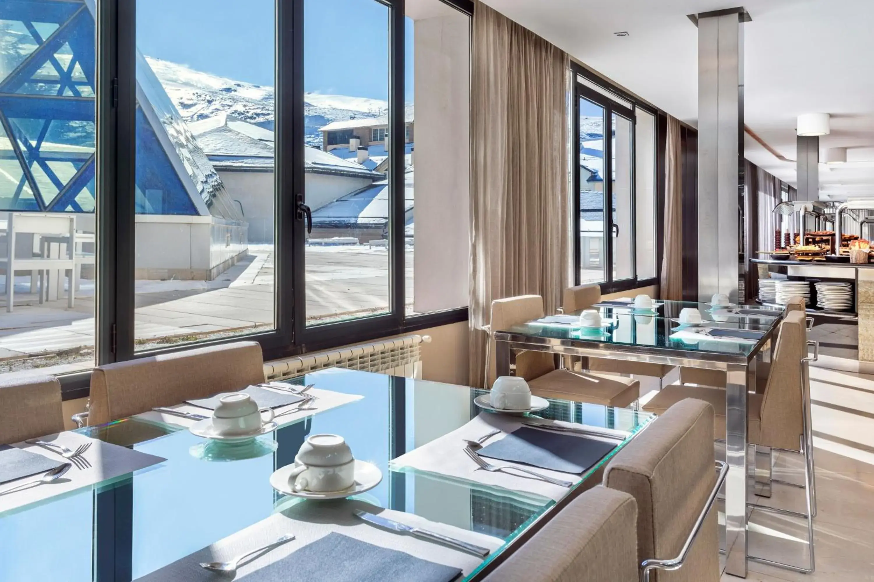 Property building in Meliá Sol y Nieve Property building in Meliá Sol y Nieve