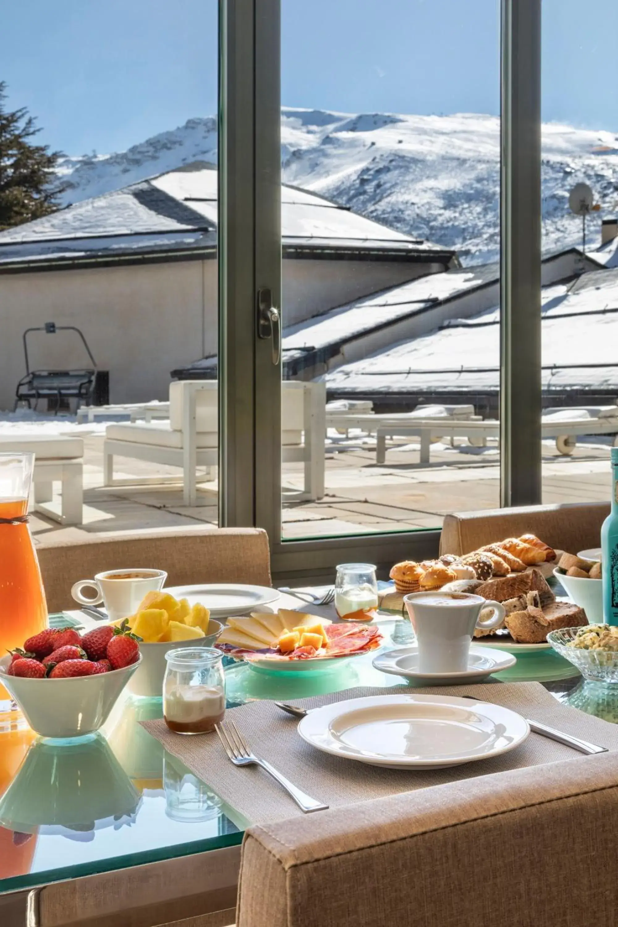 Restaurant/places to eat in Meliá Sol y Nieve Restaurant/places to eat in Meliá Sol y Nieve